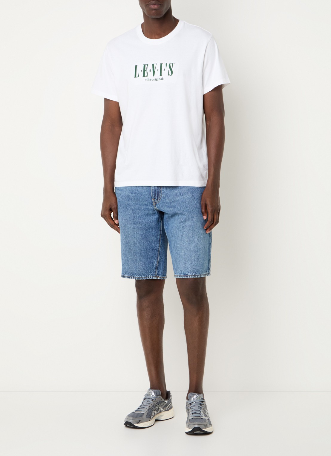 Levi's 478 loose fit korte broek van denim met medium wassing - voorkant 4 indigo