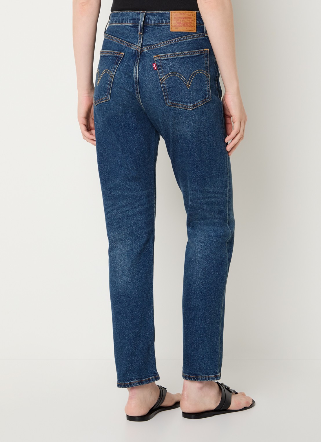 Levi's 501 high waist slim fit cropped jeans met donkere wassing - achterkant 3 indigo