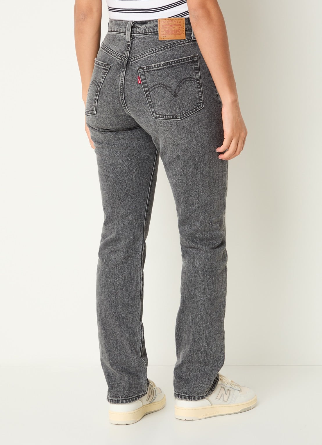 Levi's 501 high waist slim fit jeans met gekleurde wassing - achterkant 5 donkergrijs