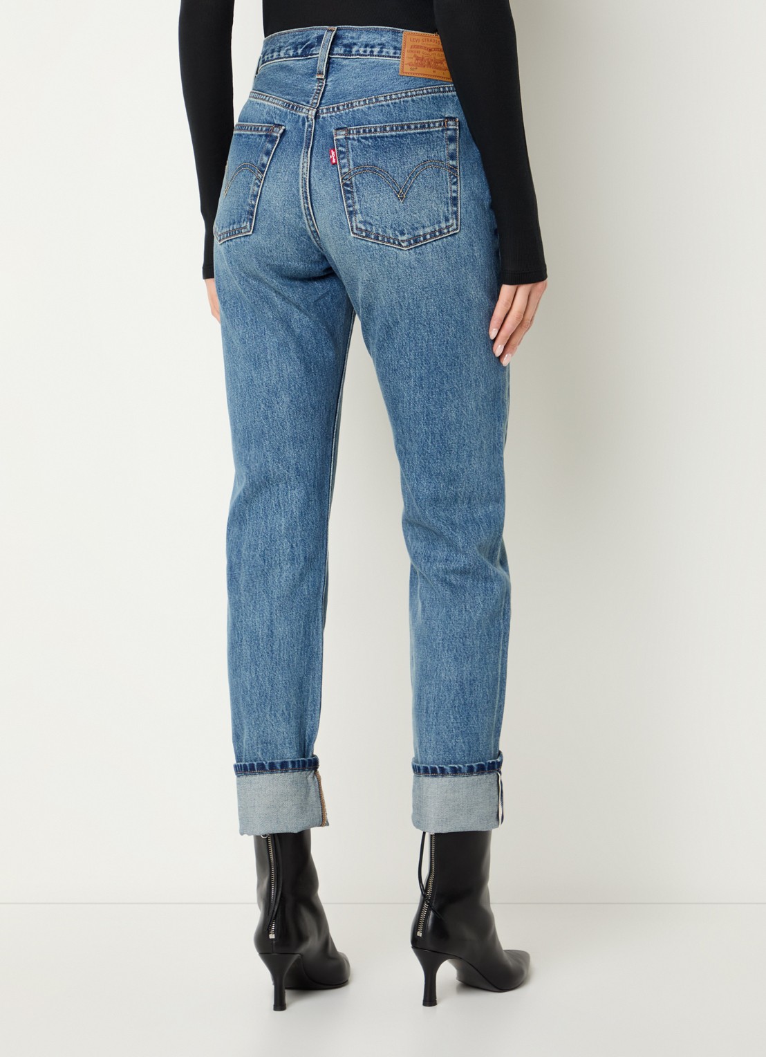 Levi's 501 high waist straight leg jeans met medium wassing - achterkant 3 indigo