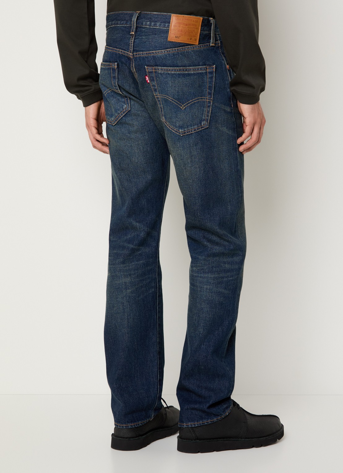 Levi's 501 straight leg jeans met donkere wassing - achterkant 5 indigo
