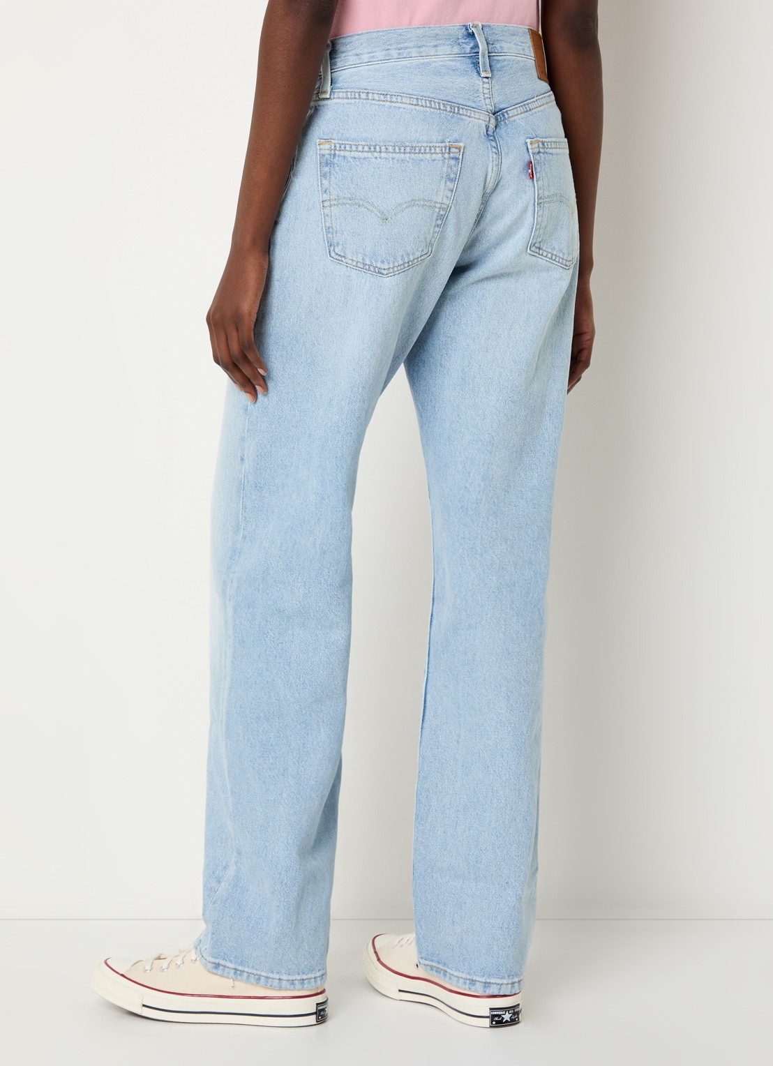 Levi's 501 straight leg jeans met lichte wassing - achterkant indigo