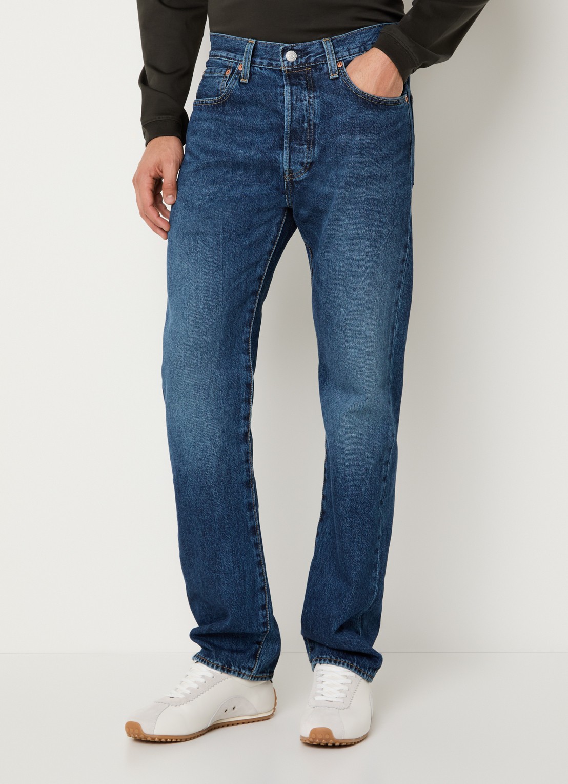 Levi's 501 straight leg jeans met medium wassing - detail 4 indigo