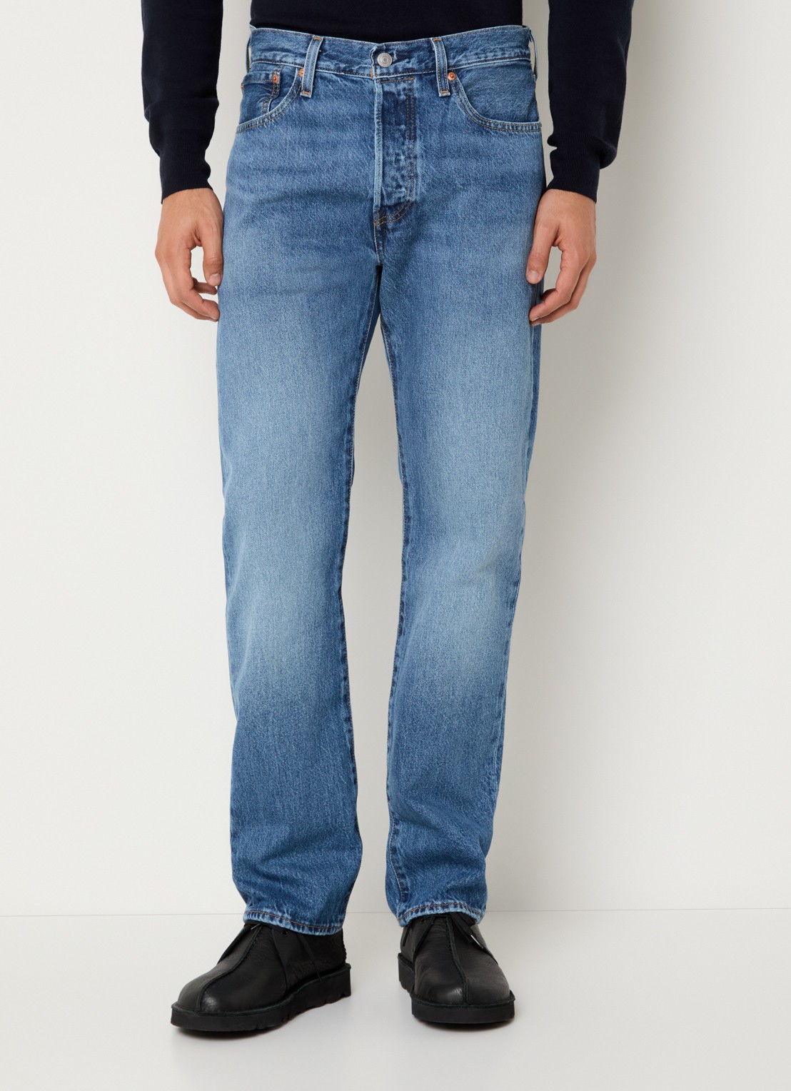 Levi's 501 straight leg jeans met medium wassing - detail 4 indigo