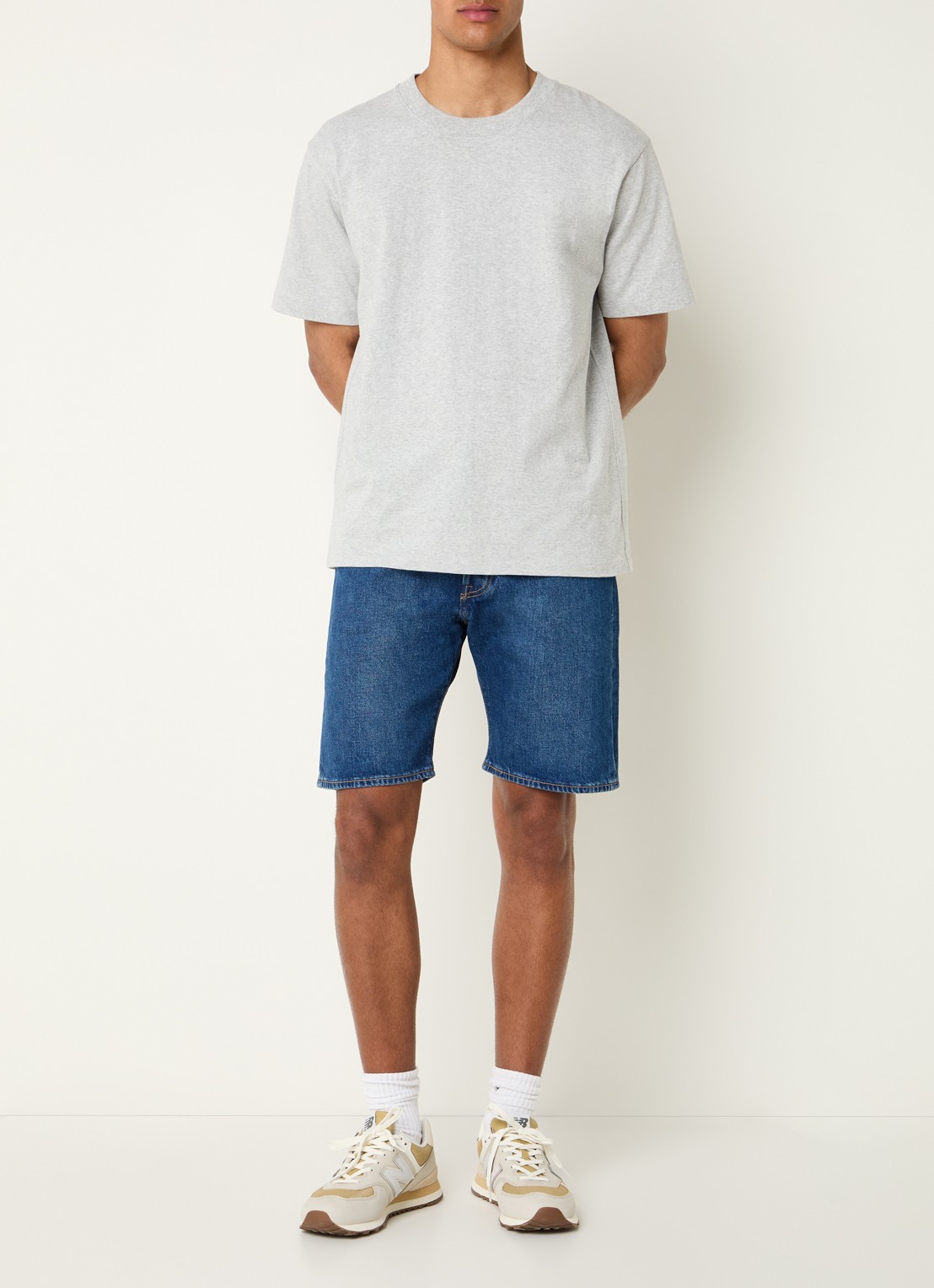 Levi's 501 straight leg korte broek van denim met medium wassing - voorkant 3 indigo