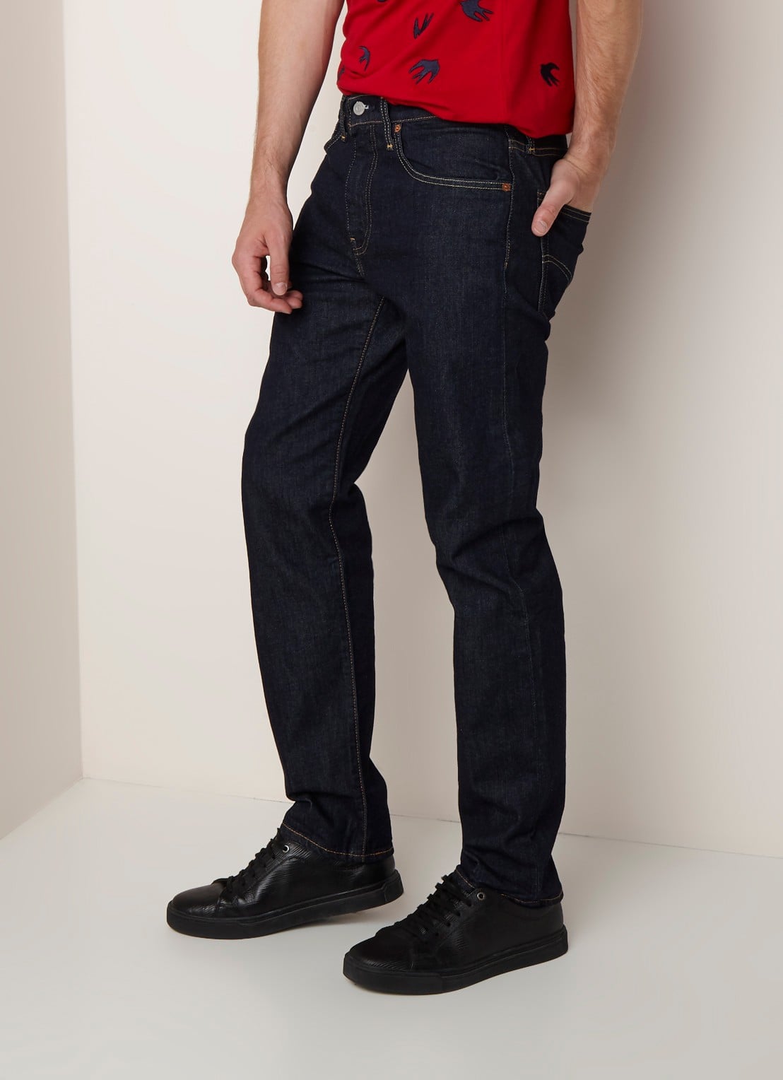 Levi's 502 Performance mid rise straight leg jeans - detail 2 indigo
