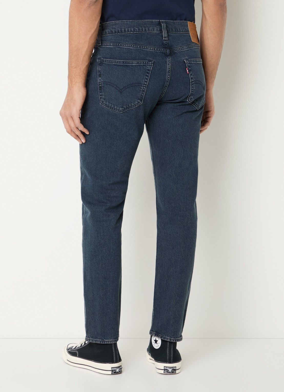 Levi's 502 skinny jeans met donkere wassing - achterkant 5 indigo