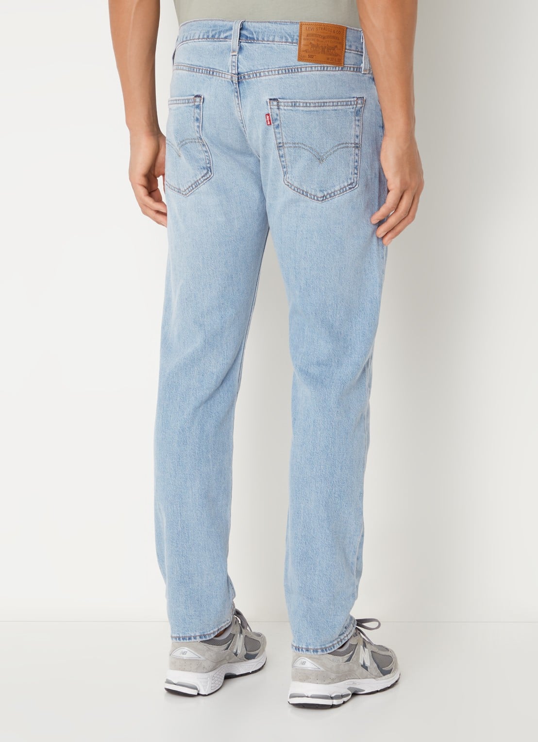 Levi's 502 Slim fit jeans met lichte wassing - achterkant 5 indigo