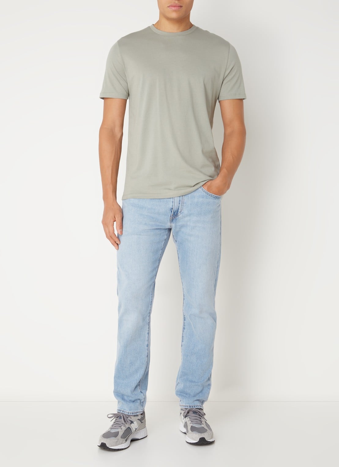 Levi's 502 Slim fit jeans met lichte wassing - voorkant 2 indigo