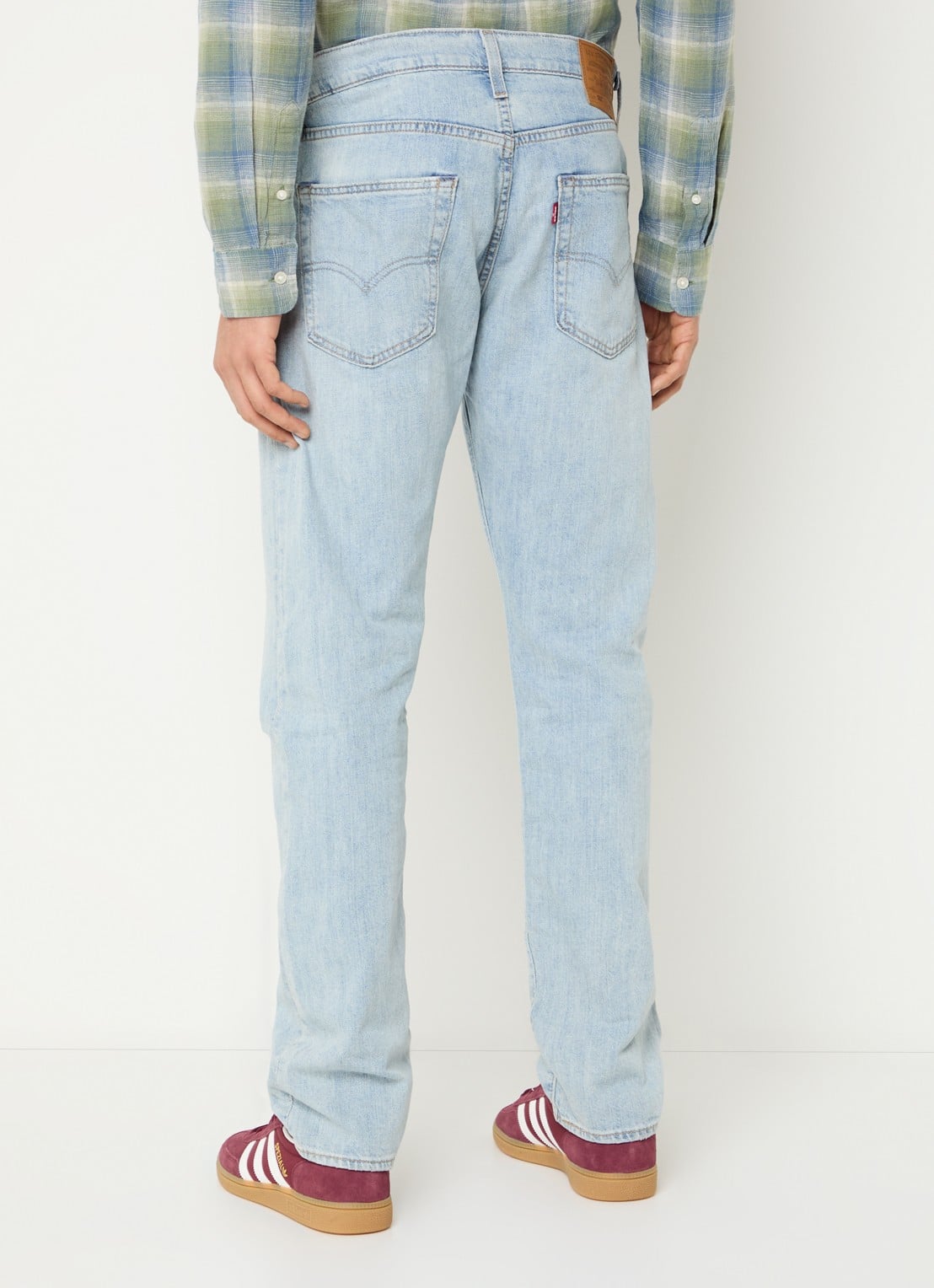 Levi's 502 tapered jeans in linnenblend met lichte wassing - achterkant 5 indigo