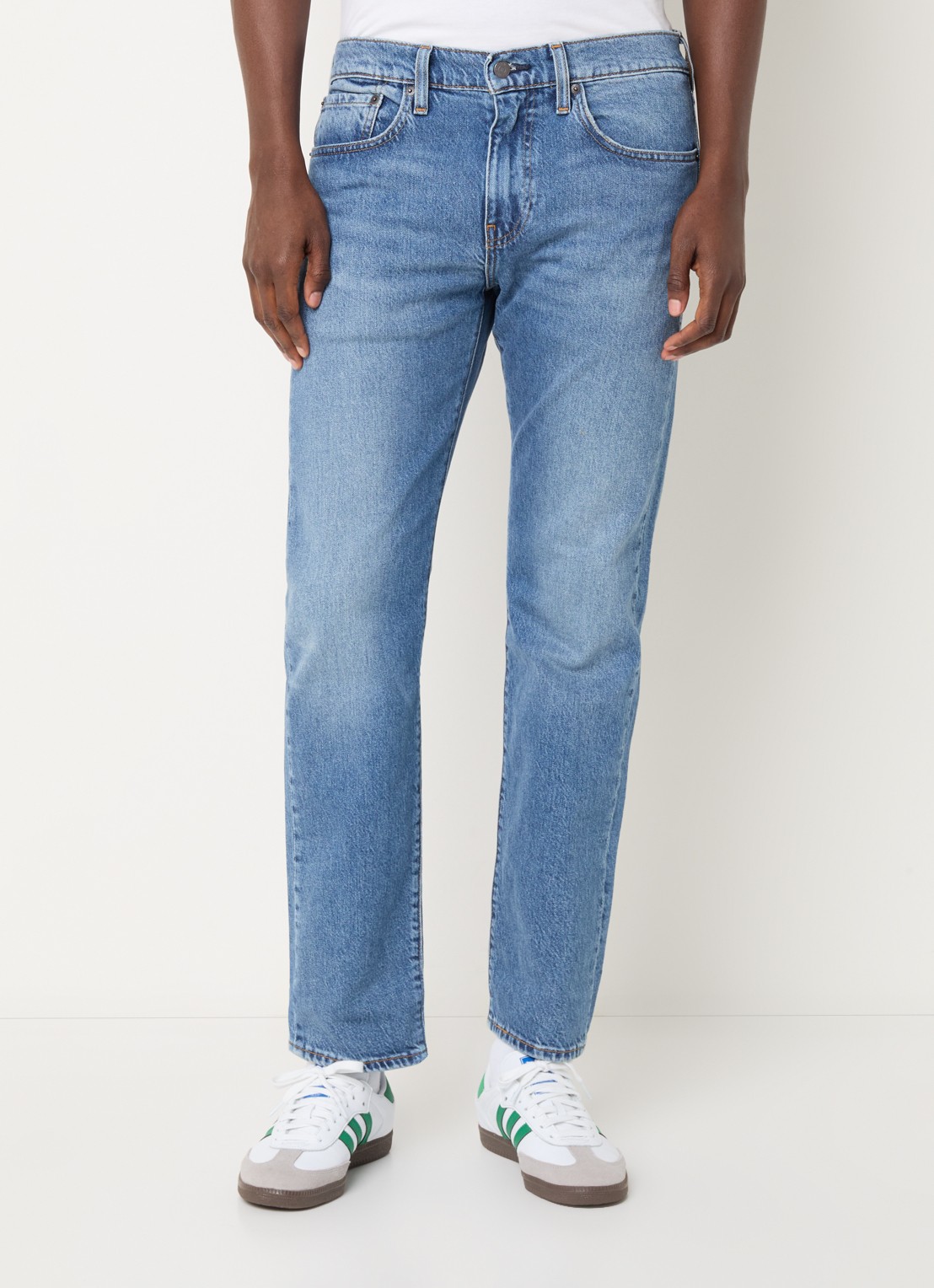 Levi's 502 tapered jeans  met medium wassing - detail 3 indigo