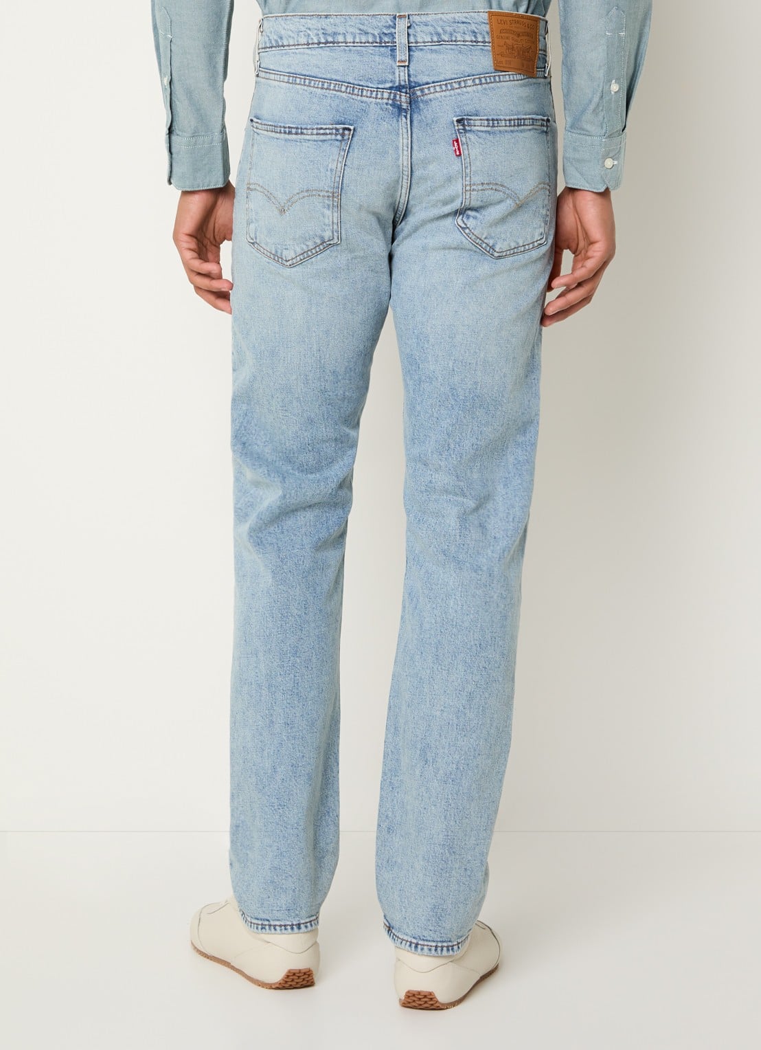 Levi's 518 slim fit jeans met lichte wassing - achterkant 3 indigo