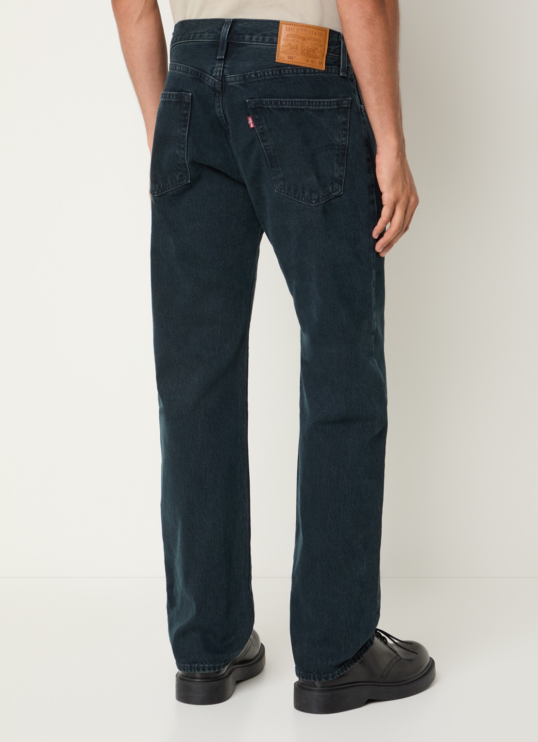 Levi's 555 straight leg jeans met donkere wassing - achterkant 3 indigo