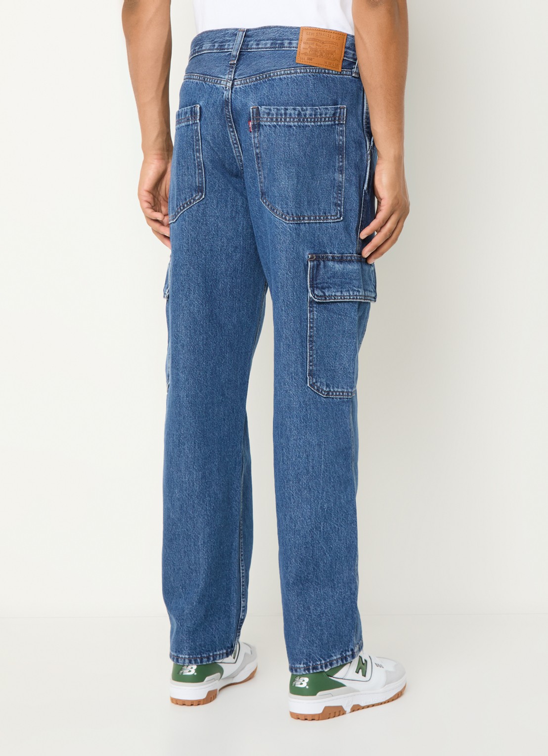 Levi's 568 loose fit jeans met donkere wassing - achterkant indigo