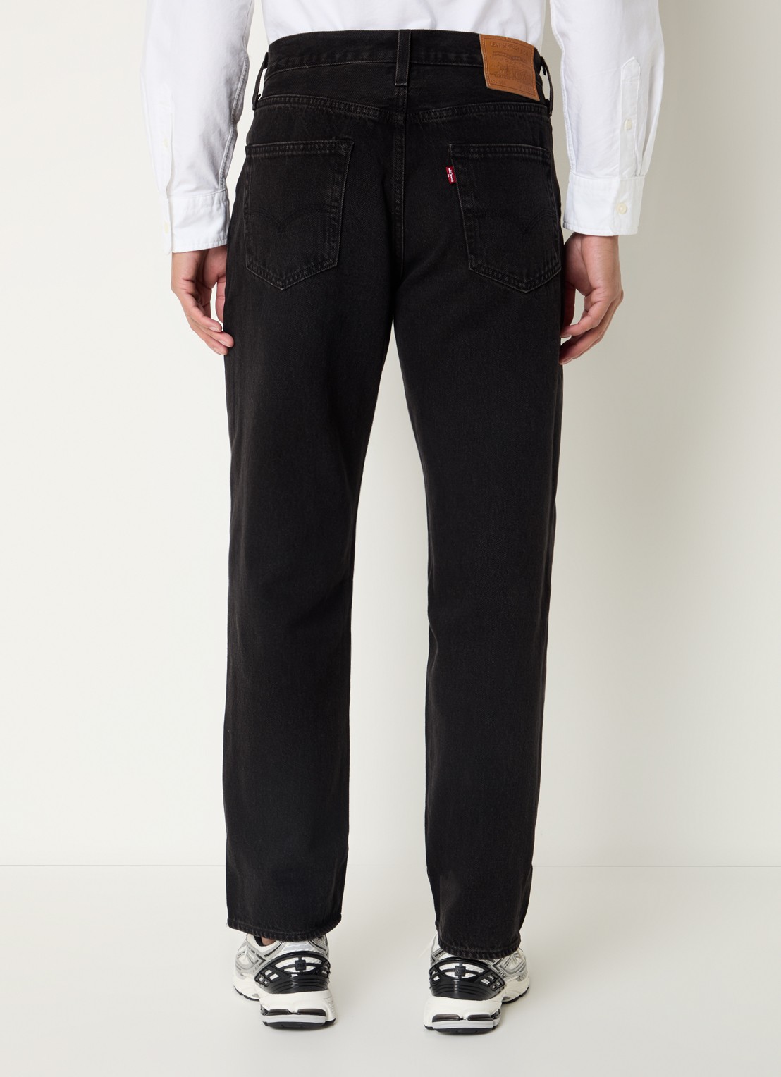 Levi's 568 loose fit jeans met gekleurde wassing - achterkant zwart