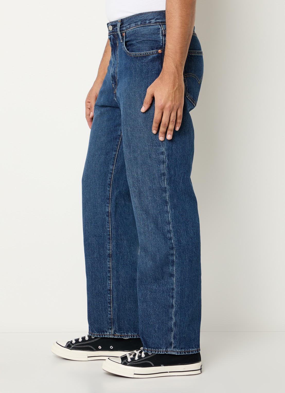 Levi's 568 straight leg jeans met medium wassing - detail 2 indigo