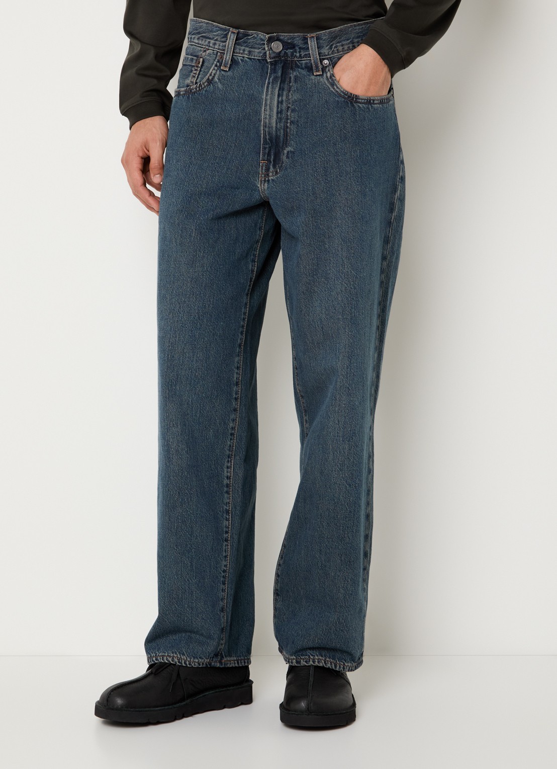 Levi's 578 straight leg jeans met medium wassing - detail 2 indigo