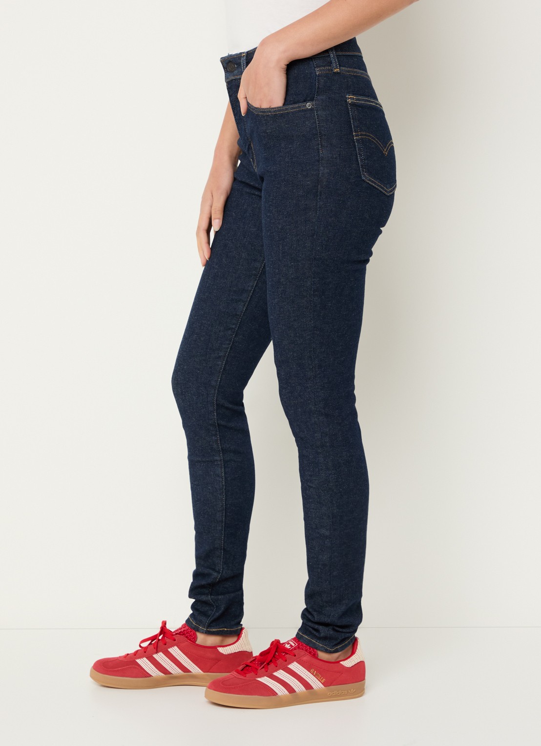 Levi's 721 high waist skinny jeans met donkere wassing - detail 4 indigo