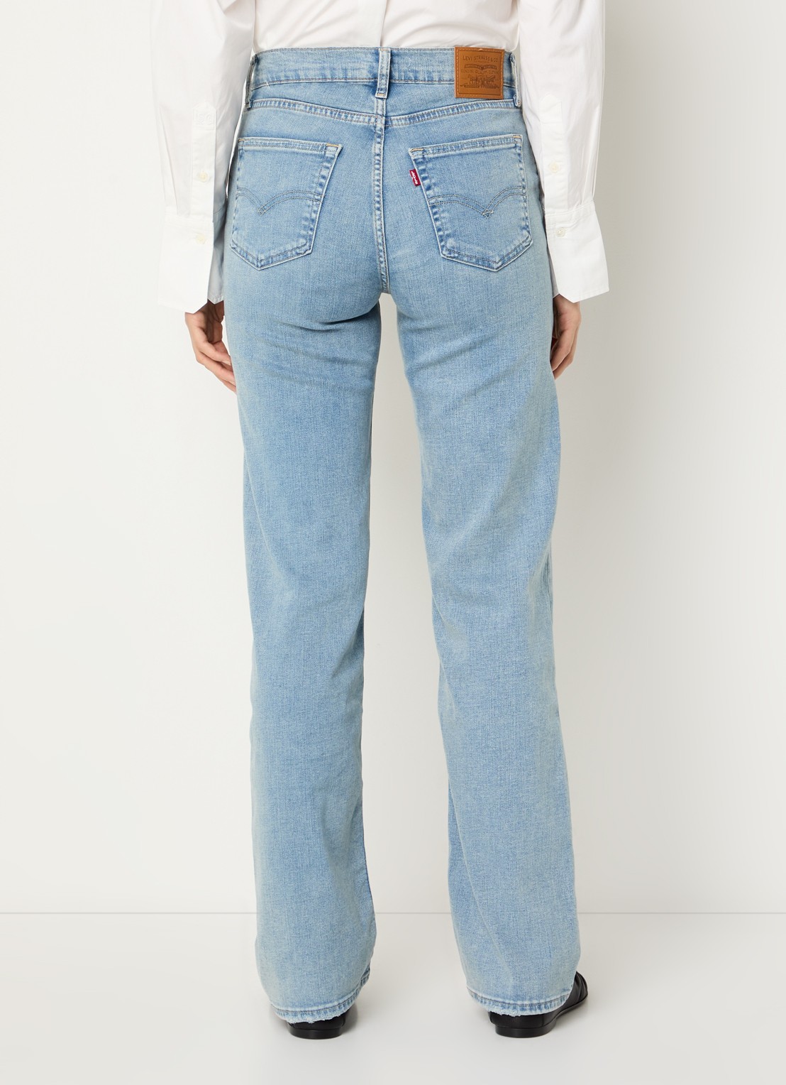 Levi's 723 high waist slim fit jeans met lichte wassing - achterkant 3 indigo