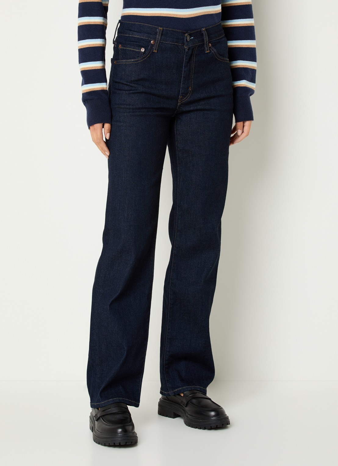 Levi's 723 high waist straight leg jeans met donkere wassing - detail indigo