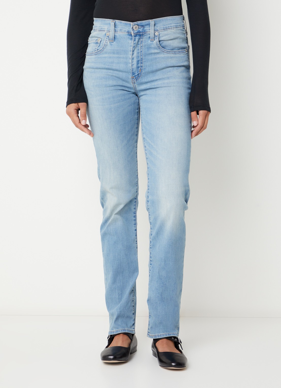 Levi's 724 mid waist slim fit jeans met lichte wassing - detail 4 indigo