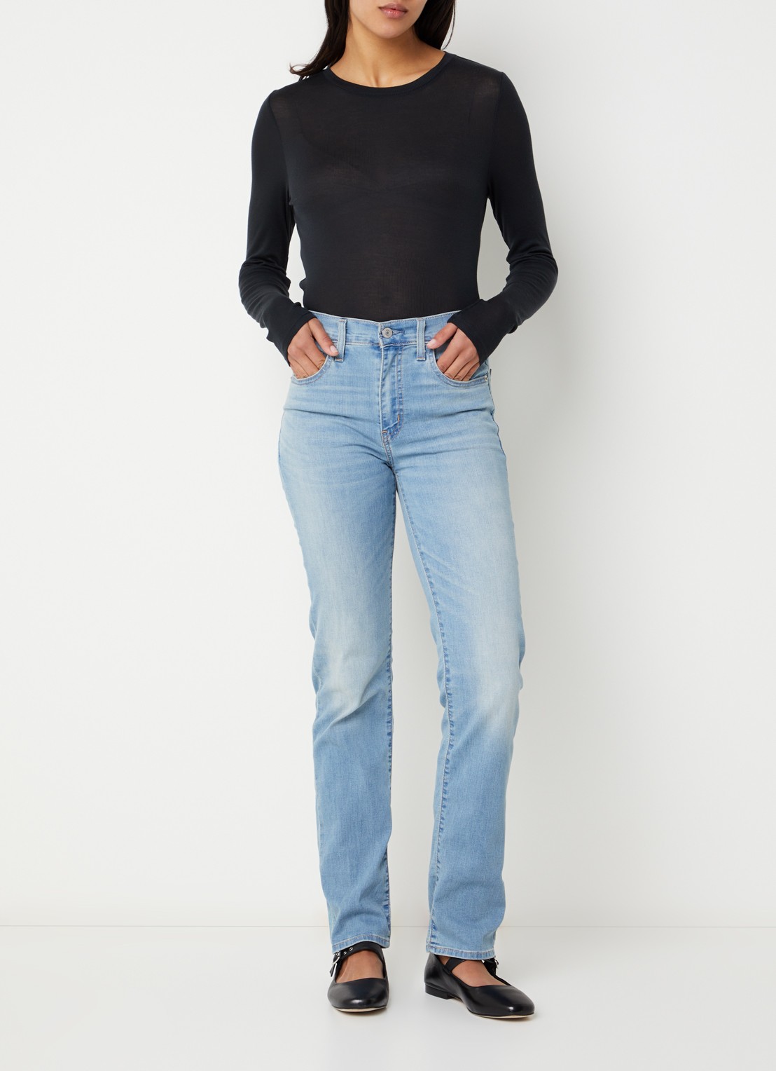 Levi's 724 mid waist slim fit jeans met lichte wassing - voorkant 3 indigo
