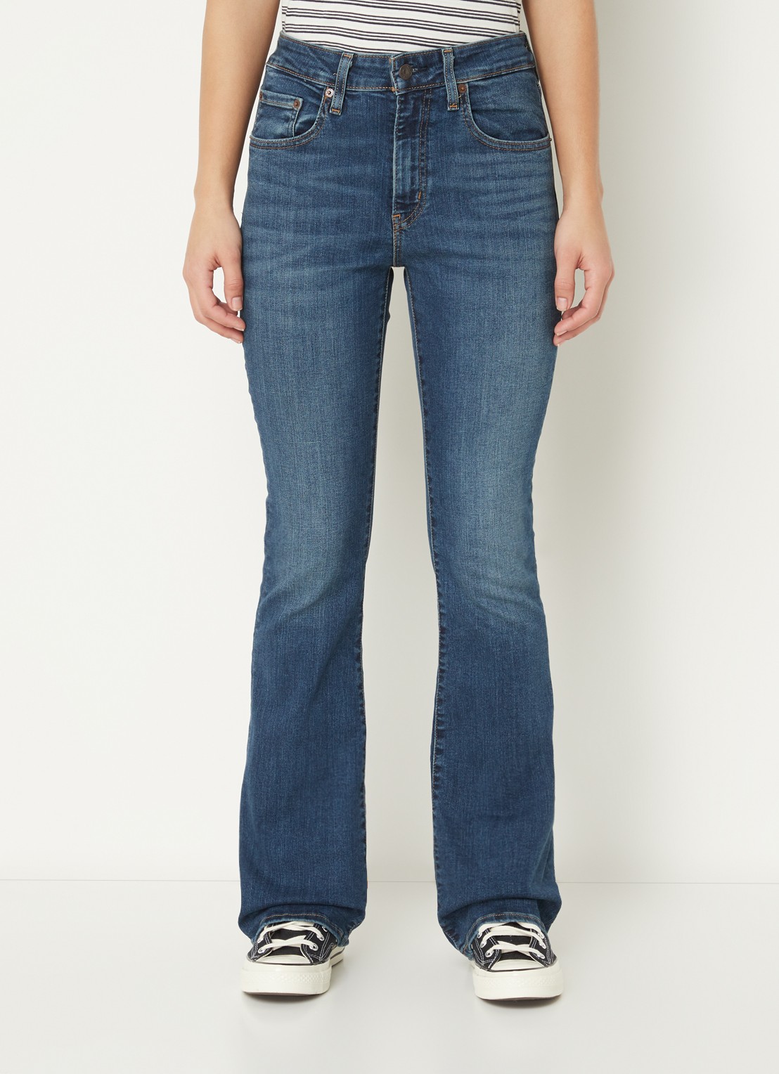 Levi's 725 High waist bootcut jeans  met medium wassing - detail 4 indigo