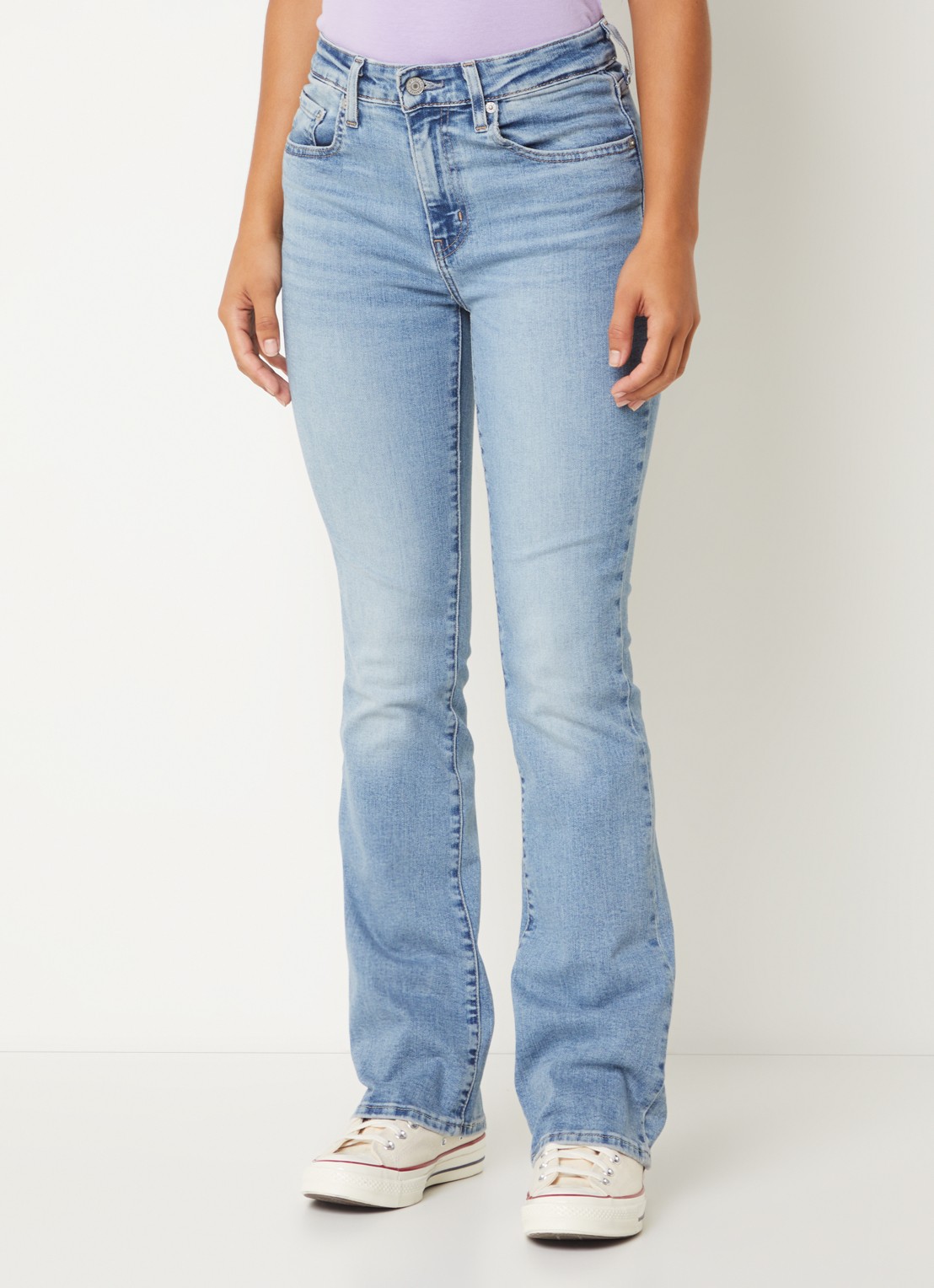 Levi's 725 high waist bootcut jeans met medium wassing - detail 4 indigo