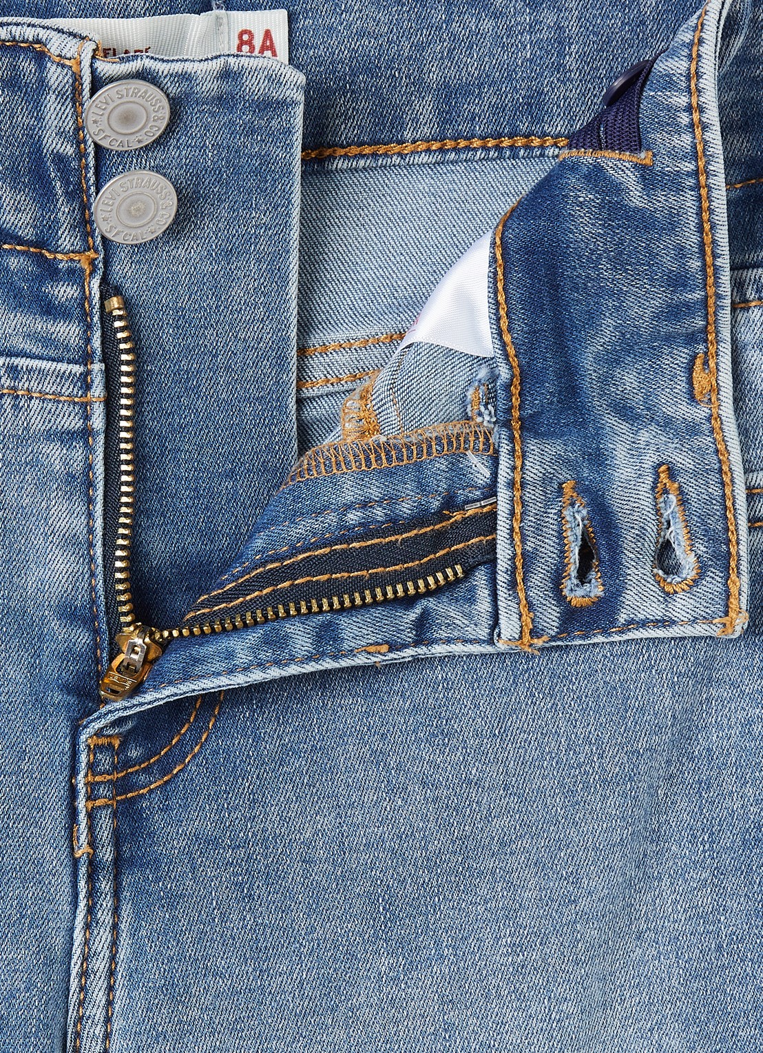 Levi's 726 flared jeans met medium wassing - detail indigo