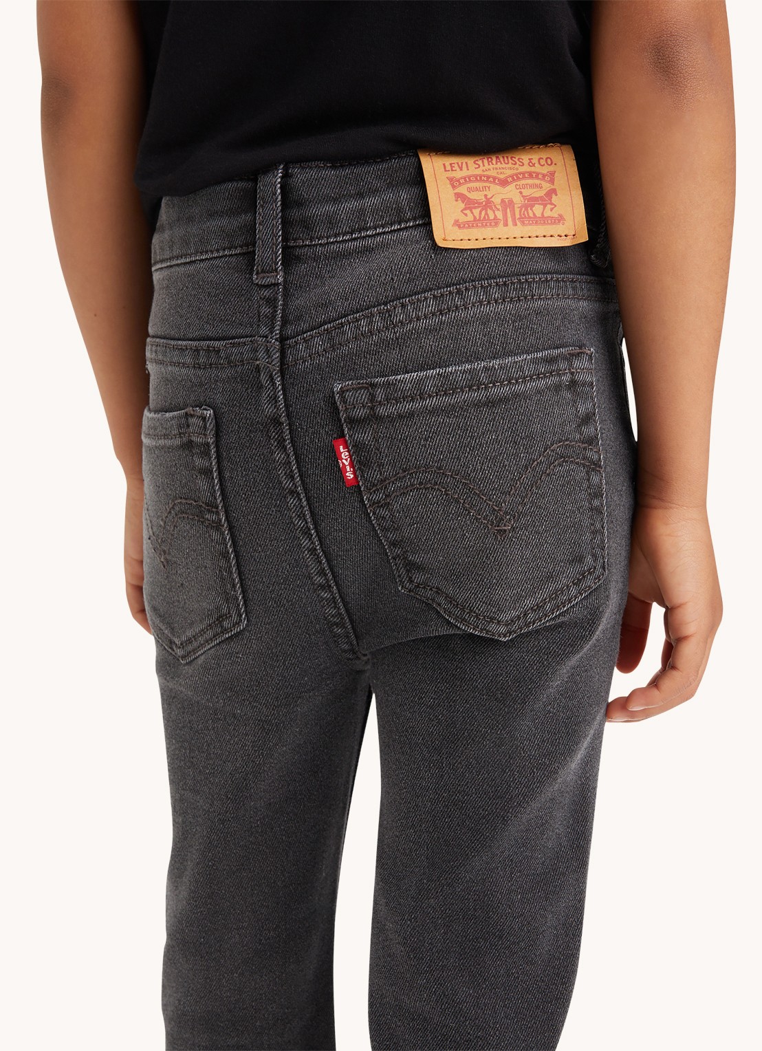 Levi's 726 high rise flared jeans met stretch - detail 4 zwart