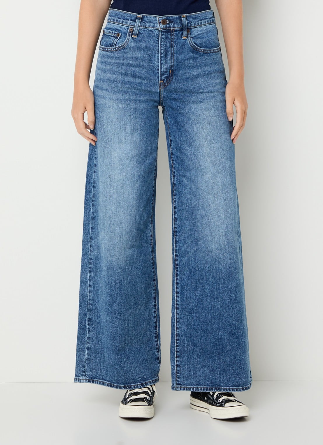 Levi's 728 high waist wide leg jeans met medium wassing - detail 4 indigo