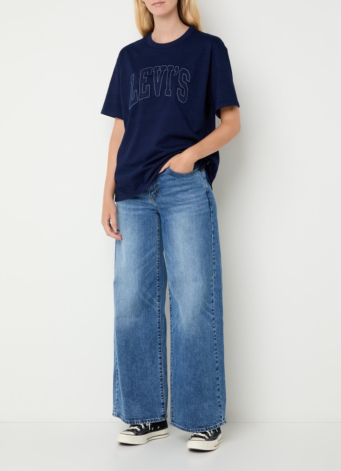 Levi's 728 high waist wide leg jeans met medium wassing - voorkant 2 indigo