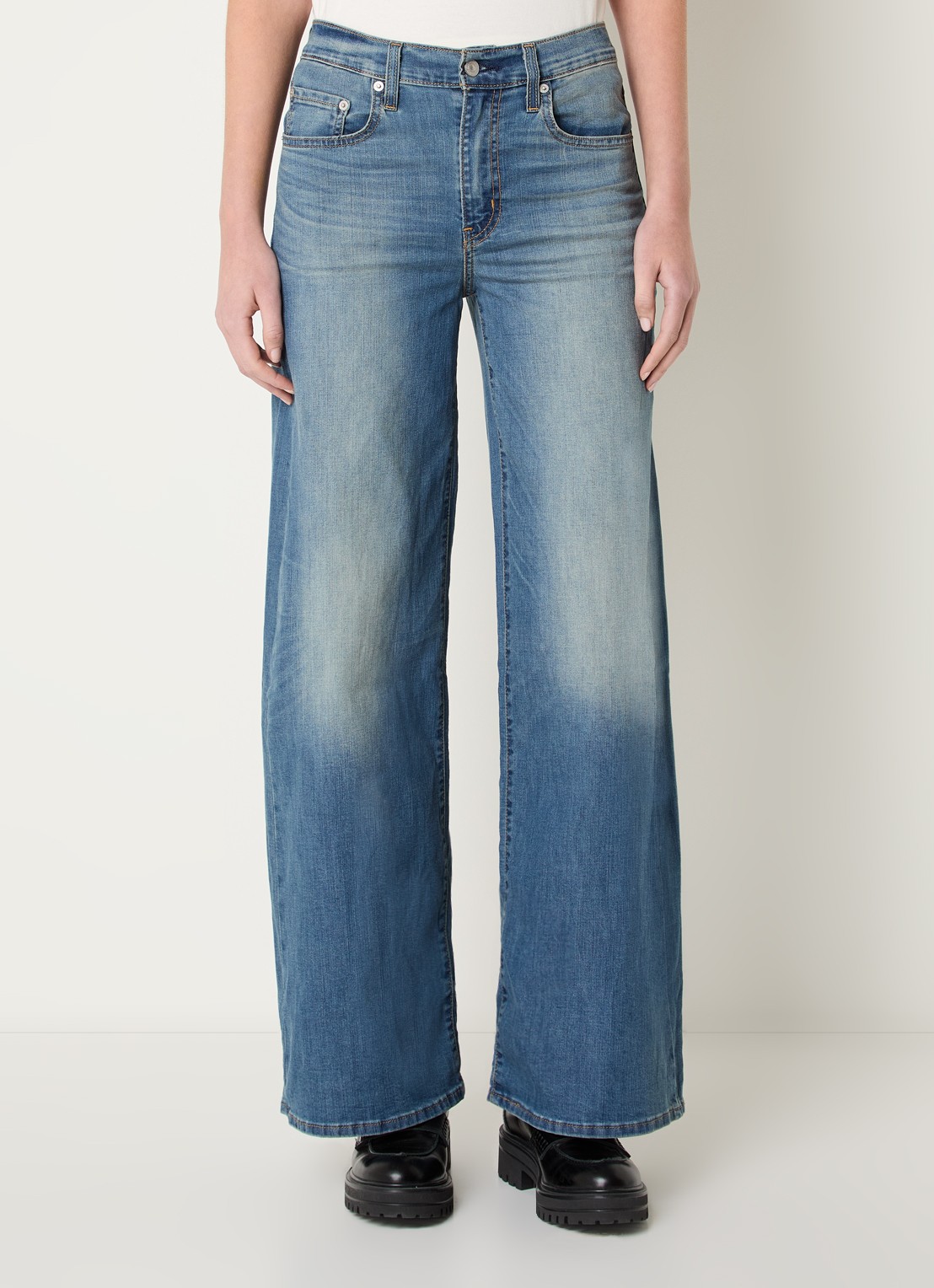Levi's 728 high waist wide leg jeans met medium wassing - detail 4 indigo