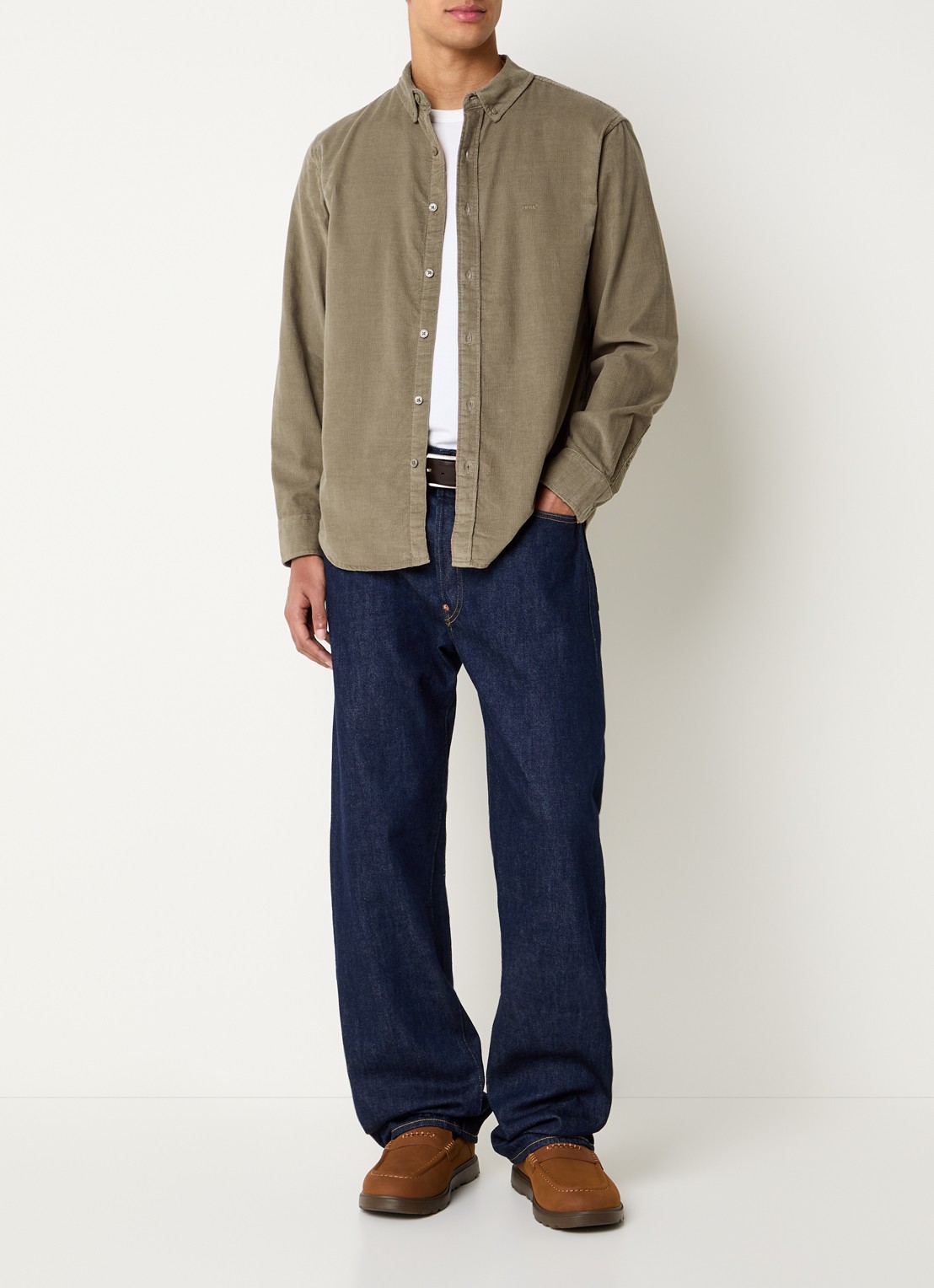 Levi's Authentic comfort fit overhemd van corduroy met logoborduring - voorkant 3 lichtbruin