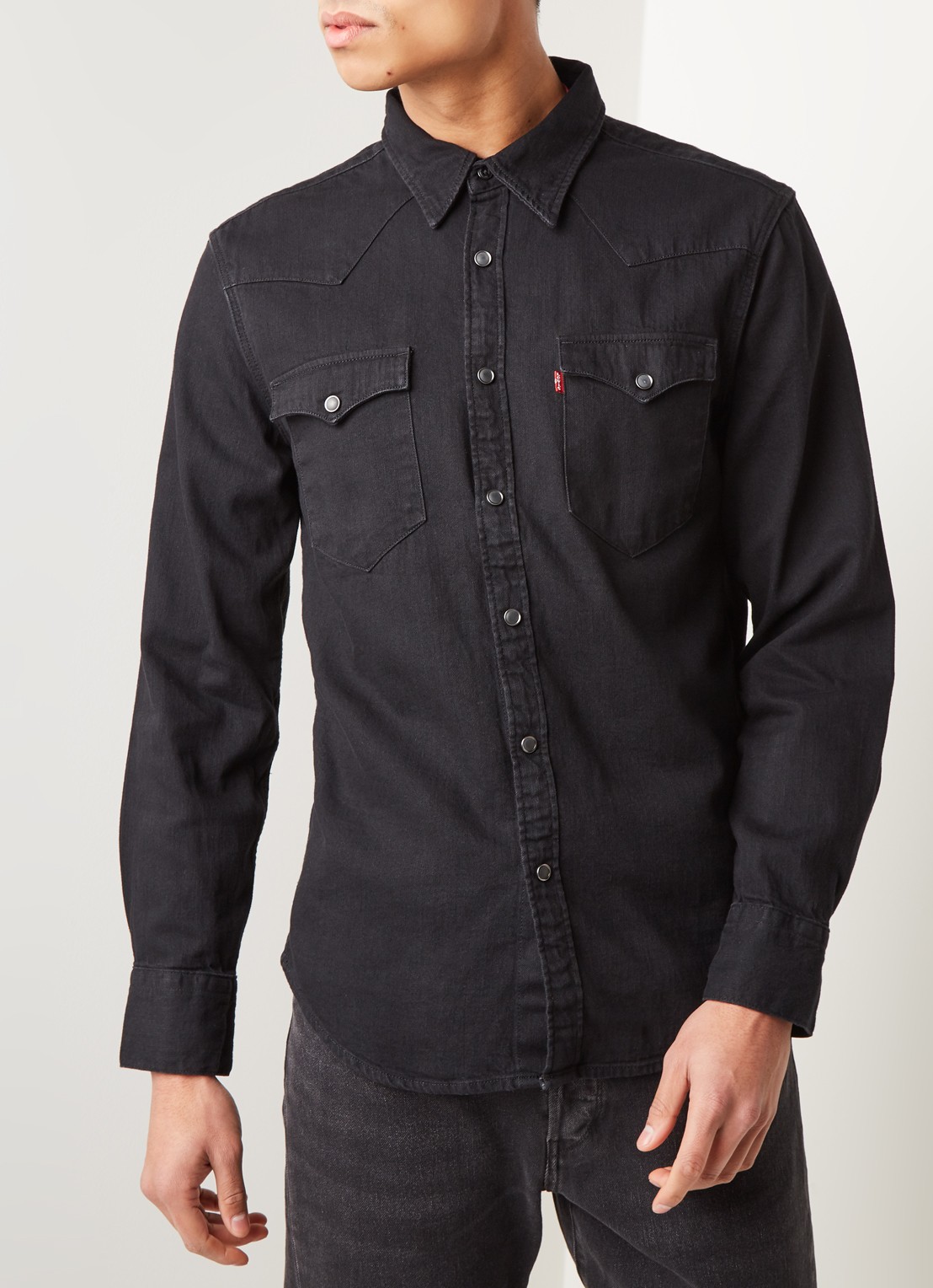 Levi's Barstow regular fit overhemd van denim met klepzakken - detail zwart