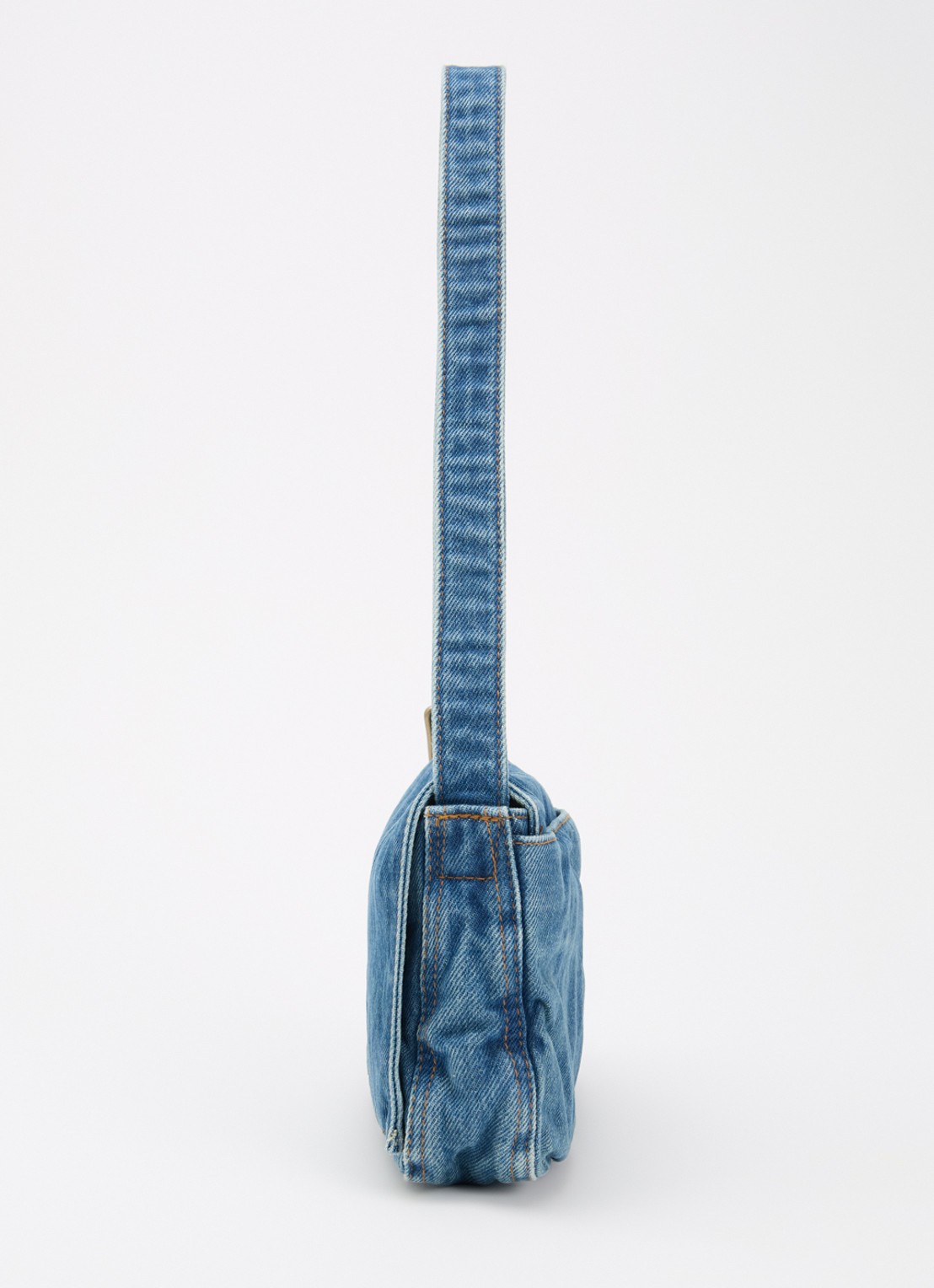 Levi's Brannan schoudertas van denim met verstelbare schouderriem - detail 4 indigo