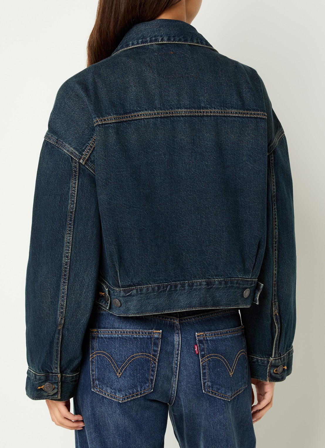 Levi's Cropped spijkerjas met klepzakken - achterkant indigo