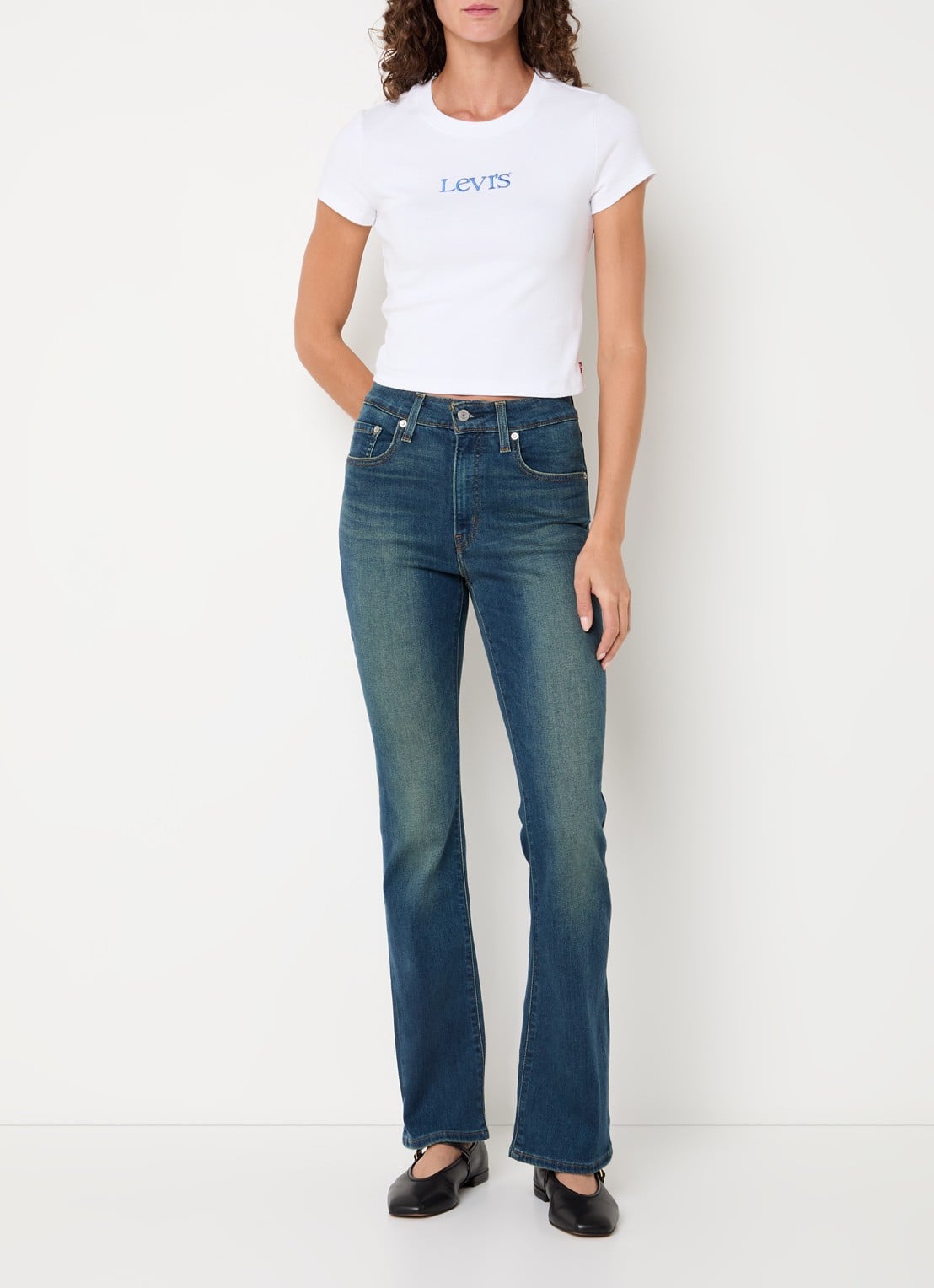 Levi's Cropped T-shirt met logoborduring - voorkant 3 wit