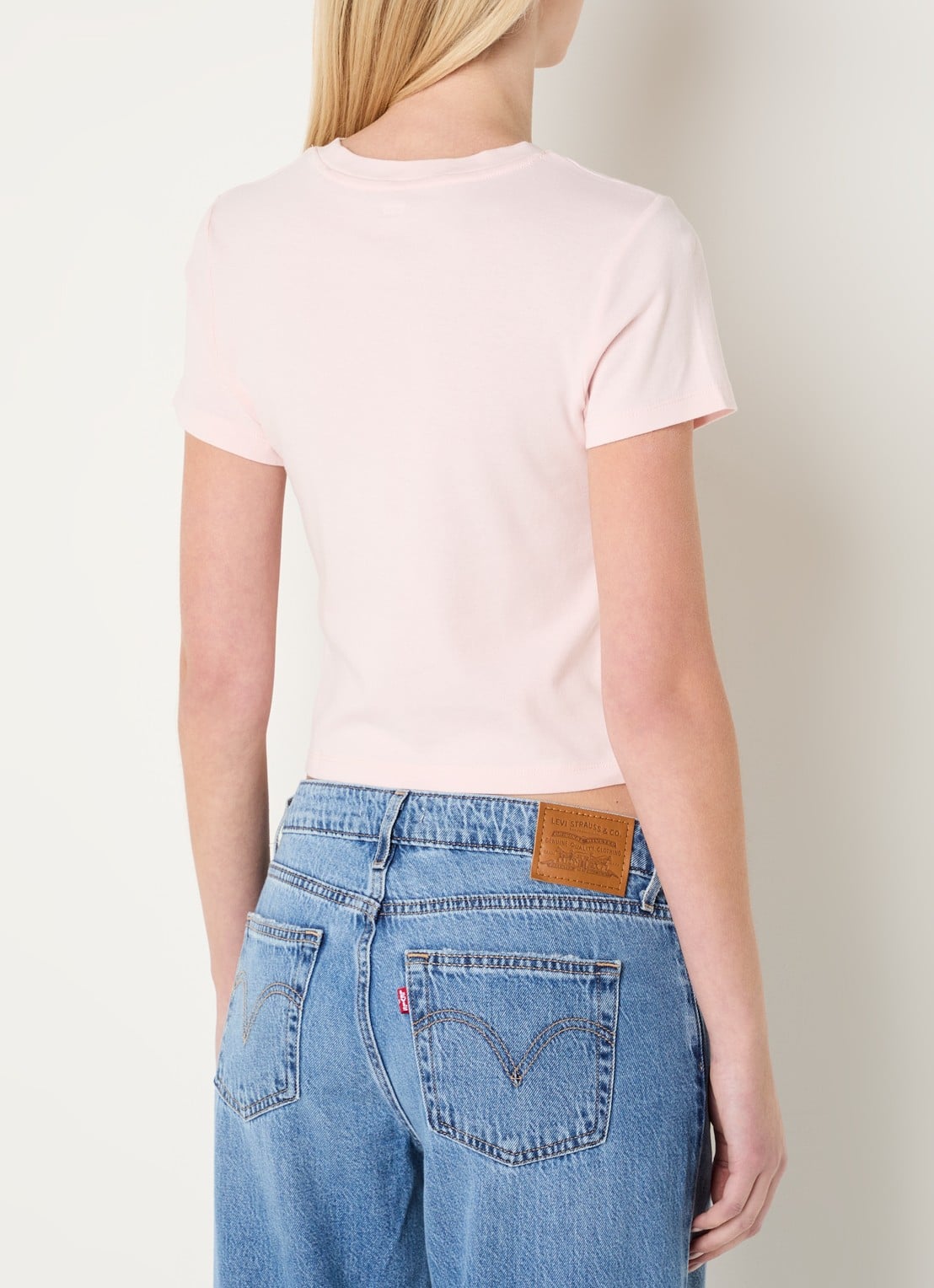 Levi's Cropped T-shirt met print - achterkant 3 lichtroze