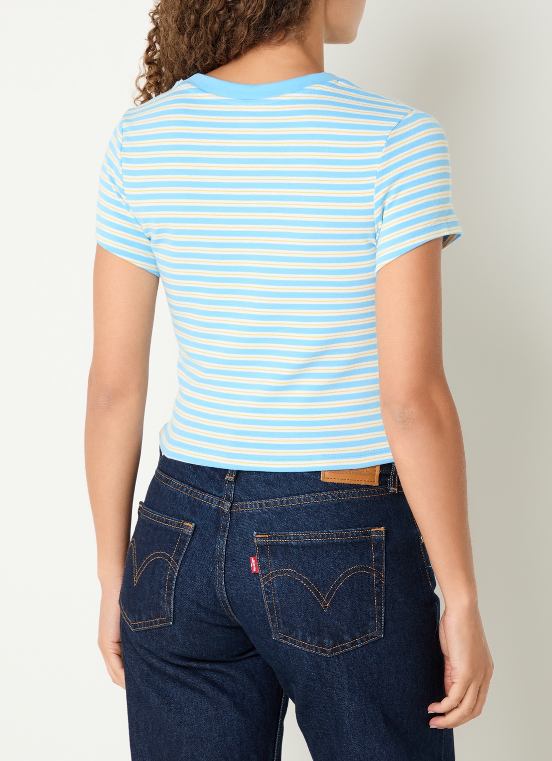 Levi's Cropped T-shirt met streepprint - achterkant lichtblauw