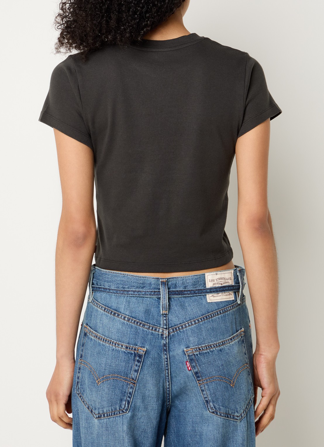 Levi's Essential cropped T-shirt met logo en strass - achterkant 4 antraciet