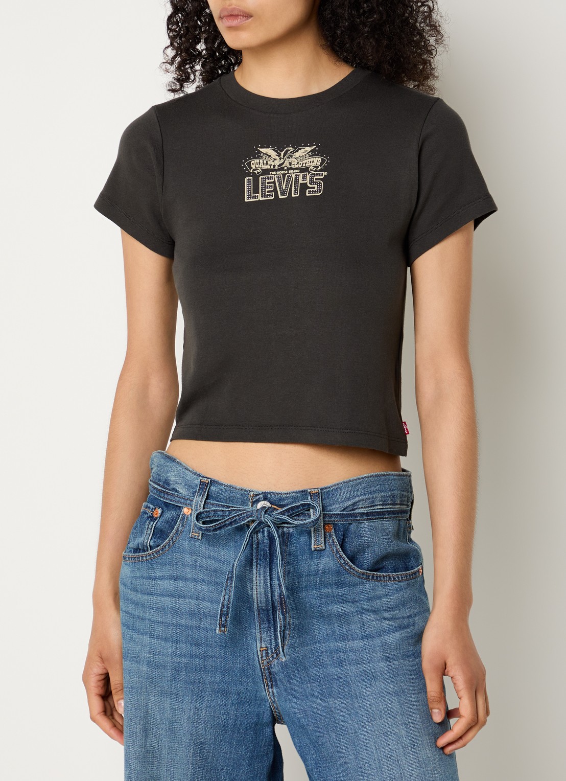 Levi's Essential cropped T-shirt met logo en strass - detail antraciet
