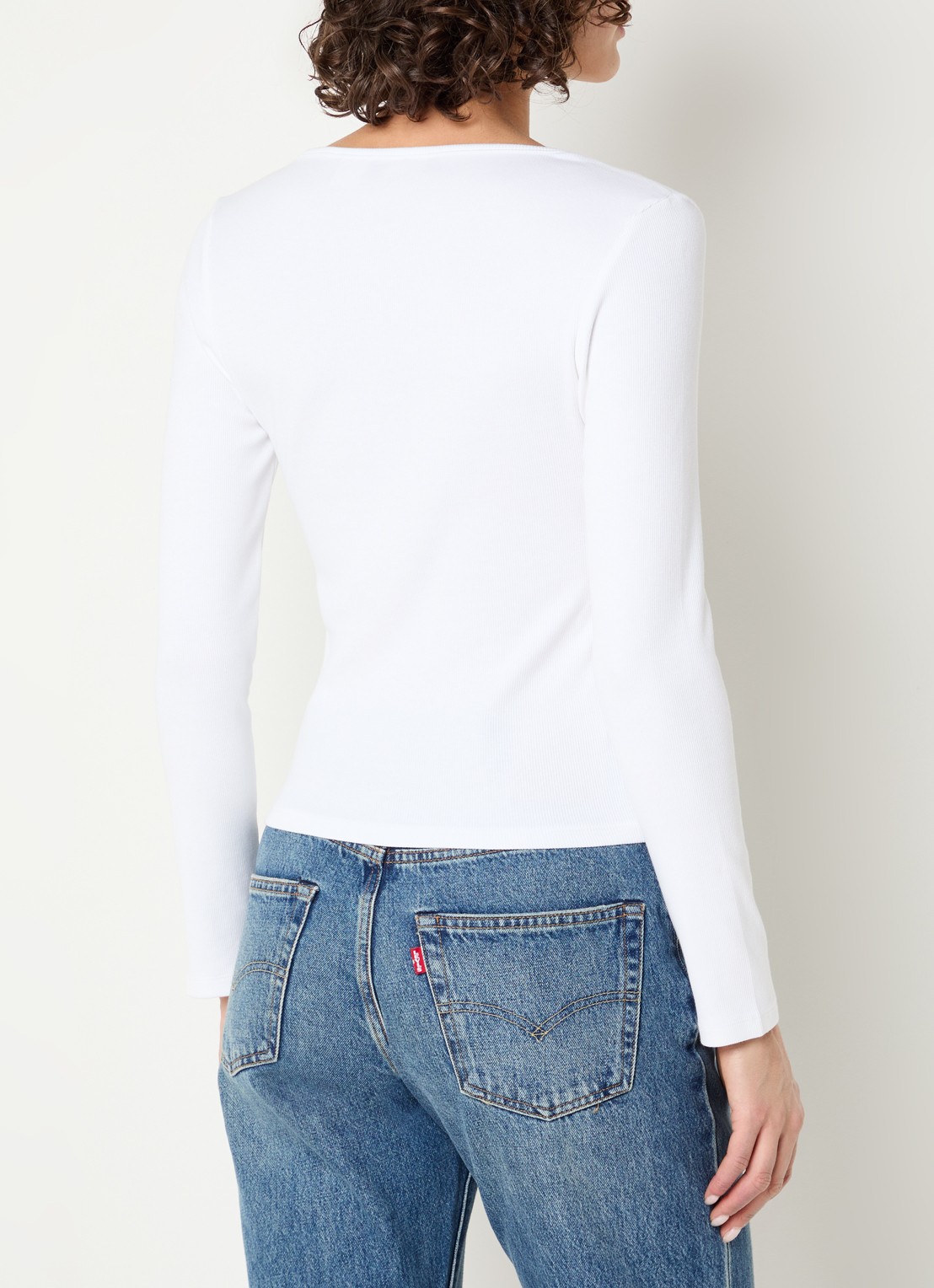 Levi's Essential ribgebreide top met stretch - achterkant 3 wit