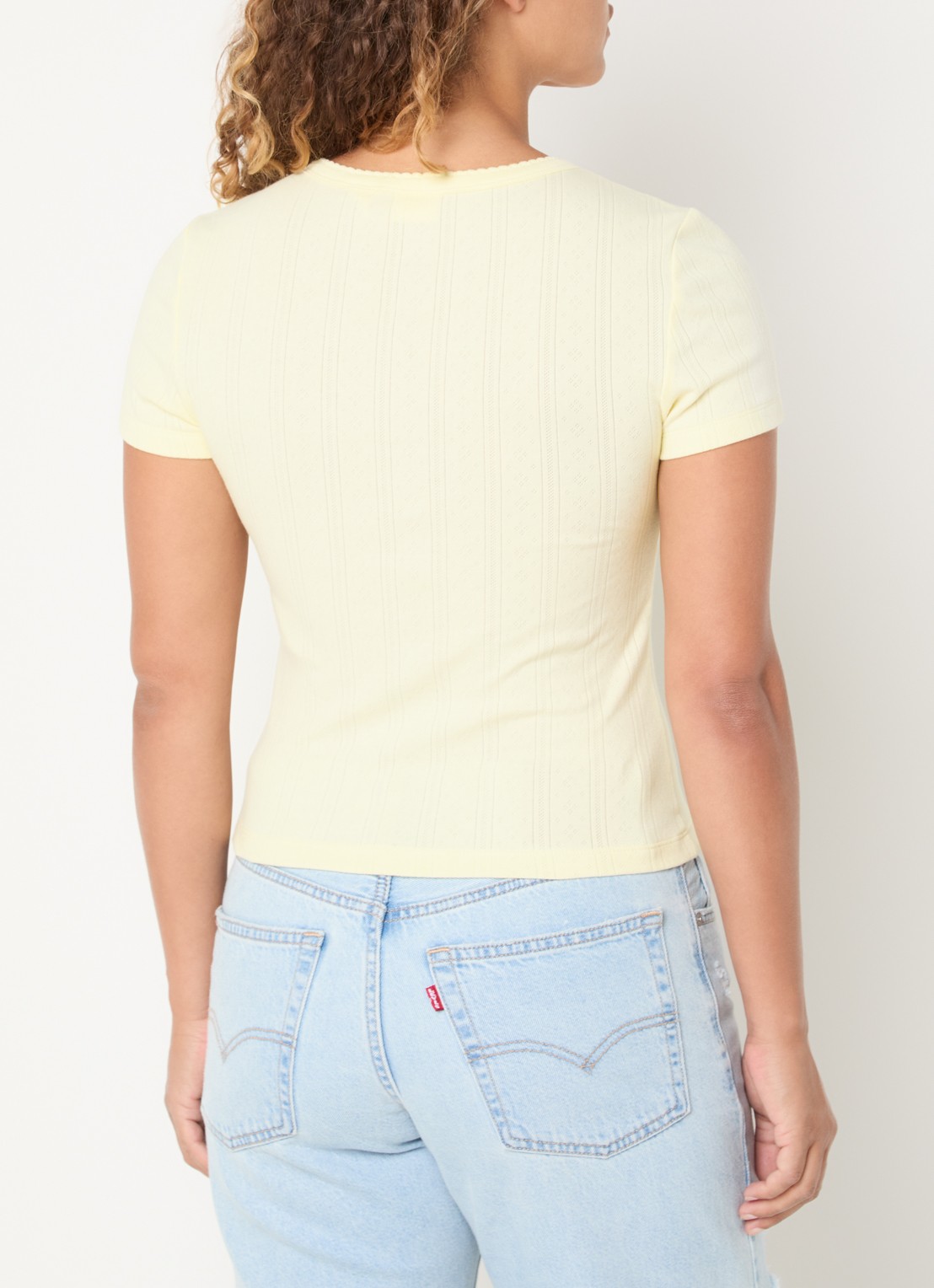 Levi's Fijngebreide crop top met opengewerkt dessin - achterkant 3 lichtgeel