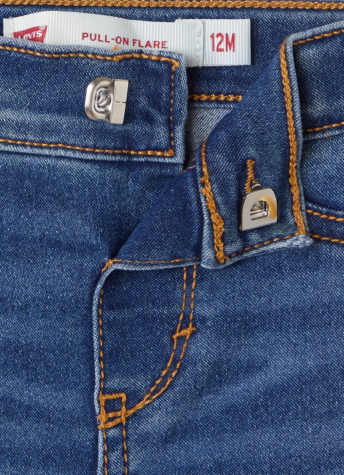 Levi's Flared jeans met donkere wassing - detail indigo