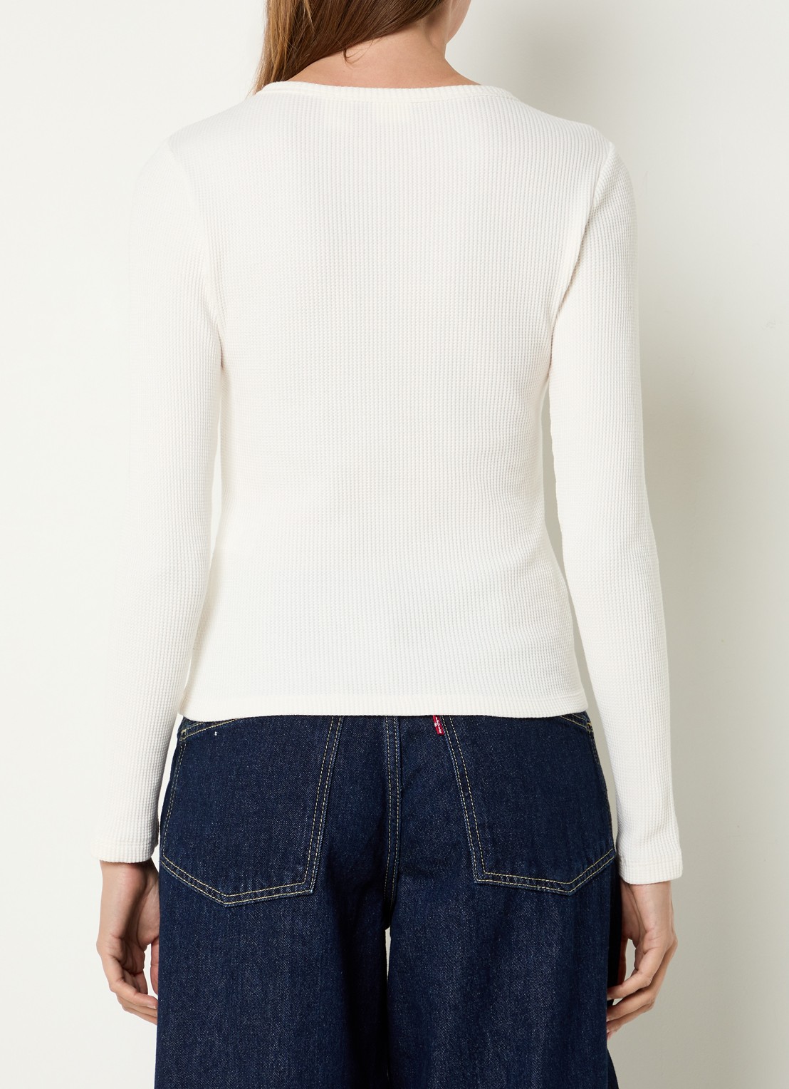 Levi's  Henley longsleeve met ribstructuur en logo - achterkant beige
