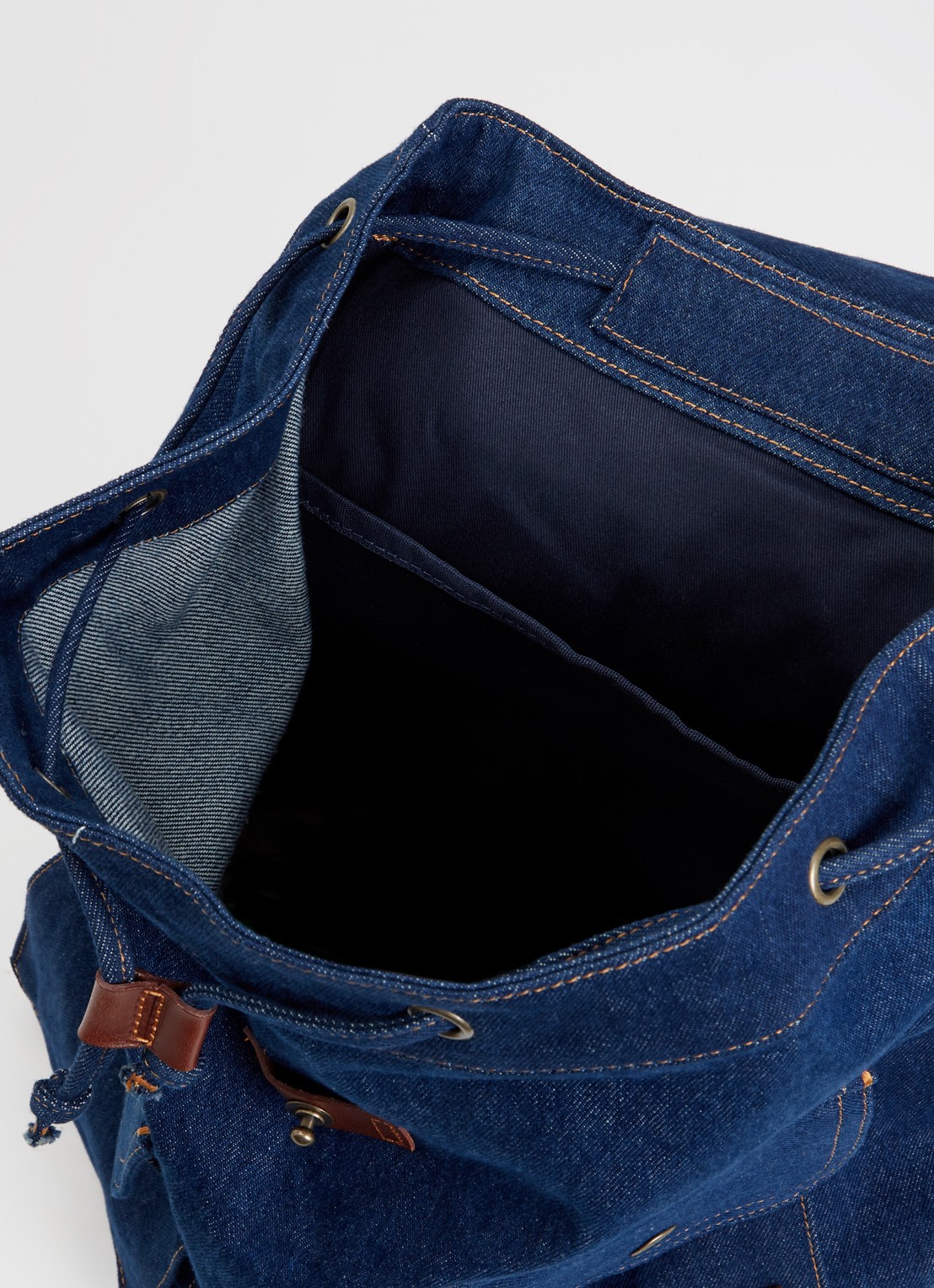 Levi's Heritage rugzak van denim met suède details - detail 2 indigo