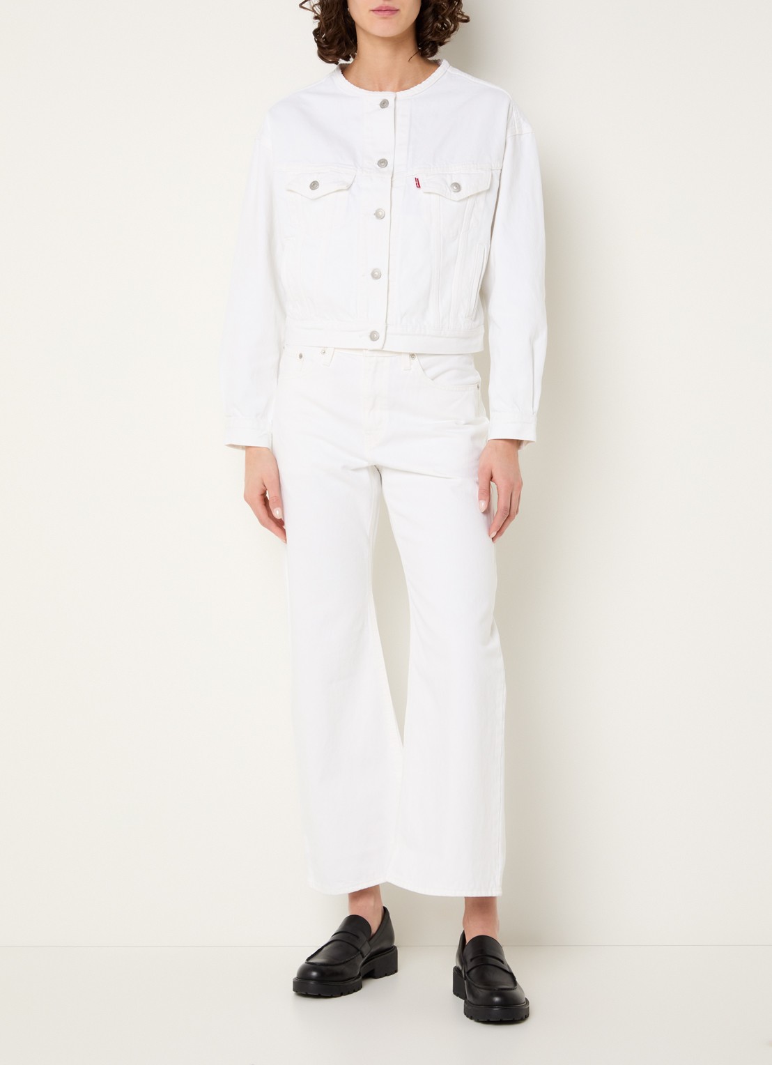 Levi's High waist flared cropped jeans met gekleurde wassing en steekzakken - voorkant 2 wit
