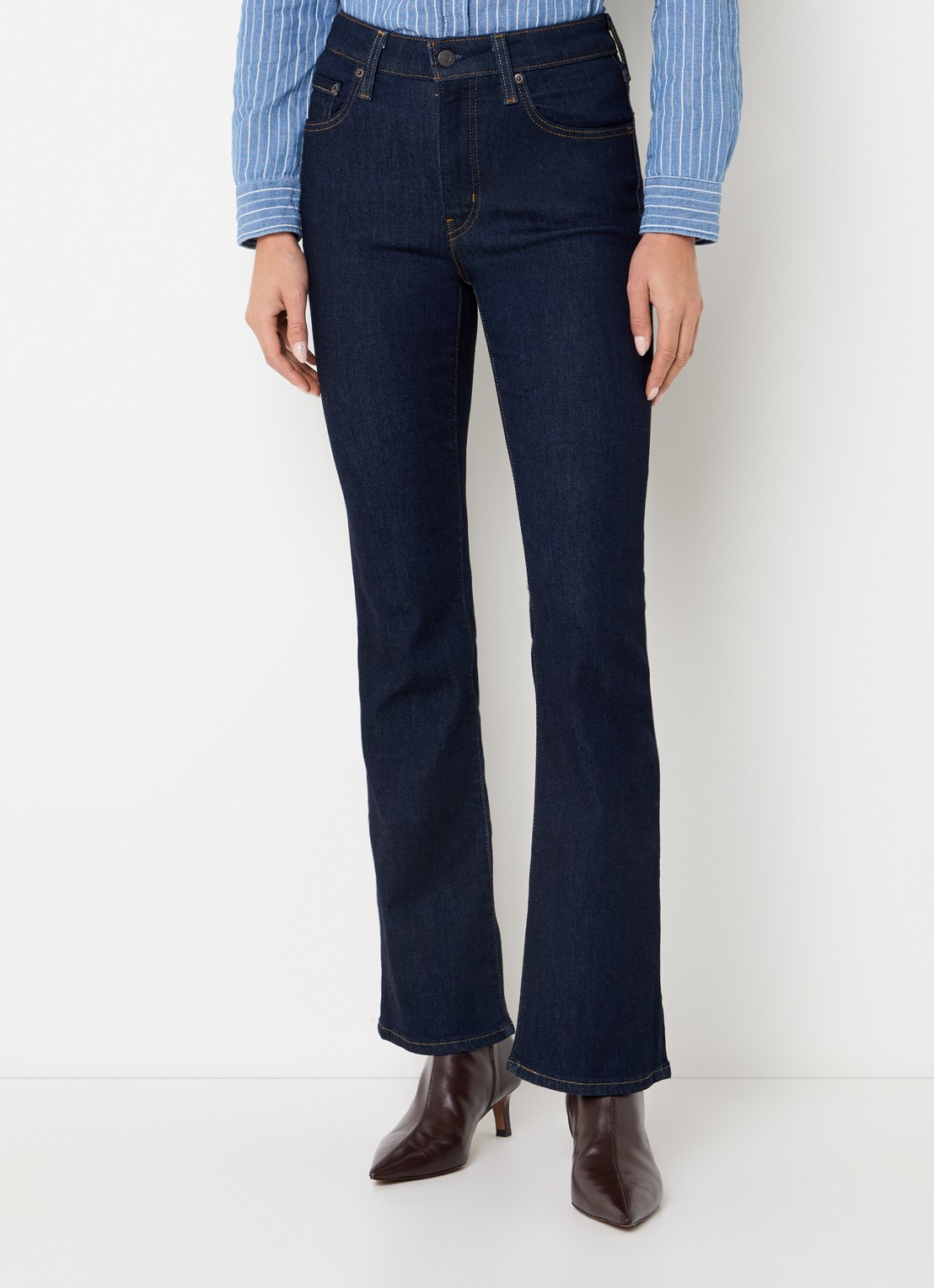 Levi's High waist flared jeans met donkere wassing  - detail 4 indigo