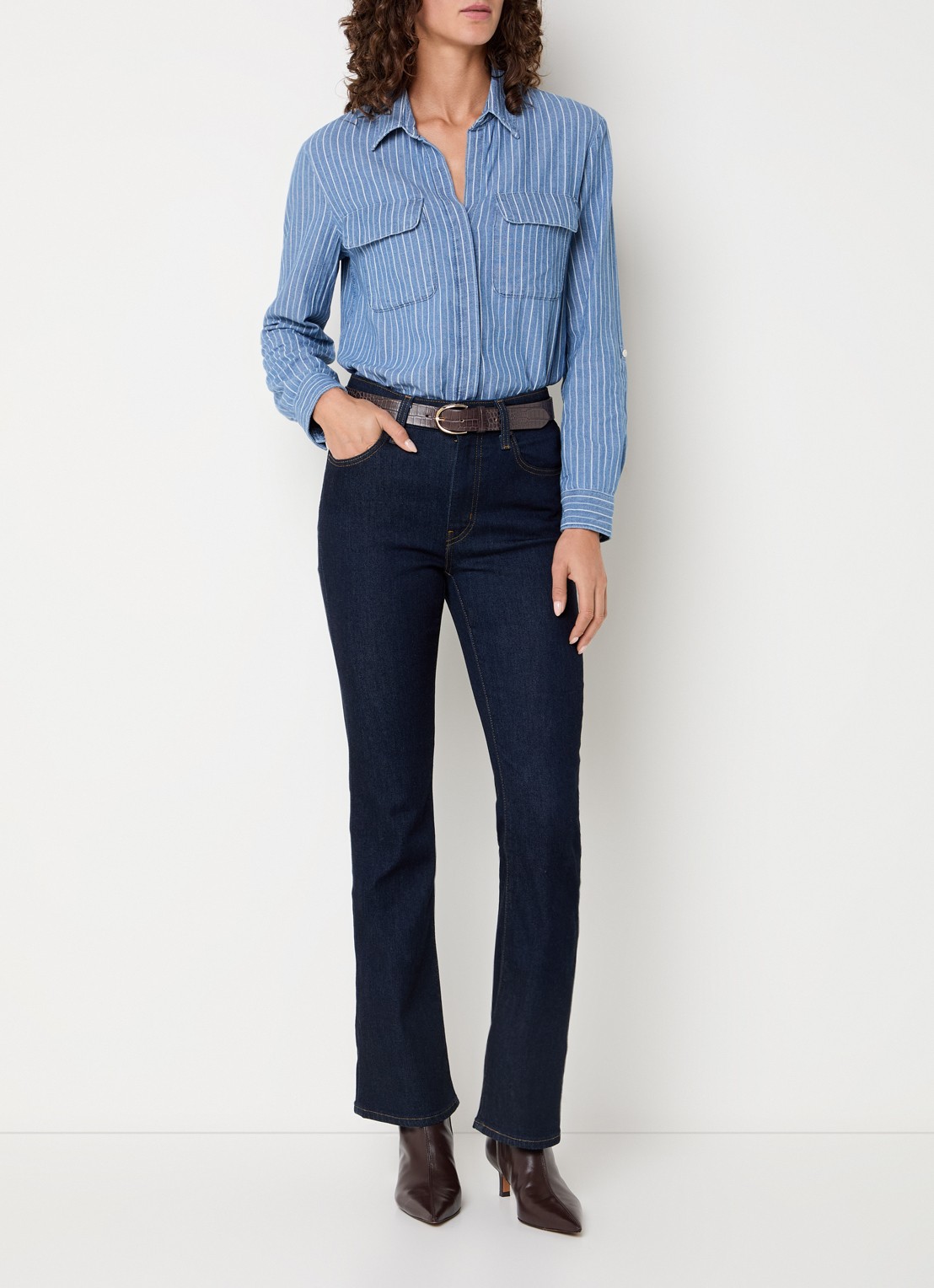 Levi's High waist flared jeans met donkere wassing  - voorkant 2 indigo